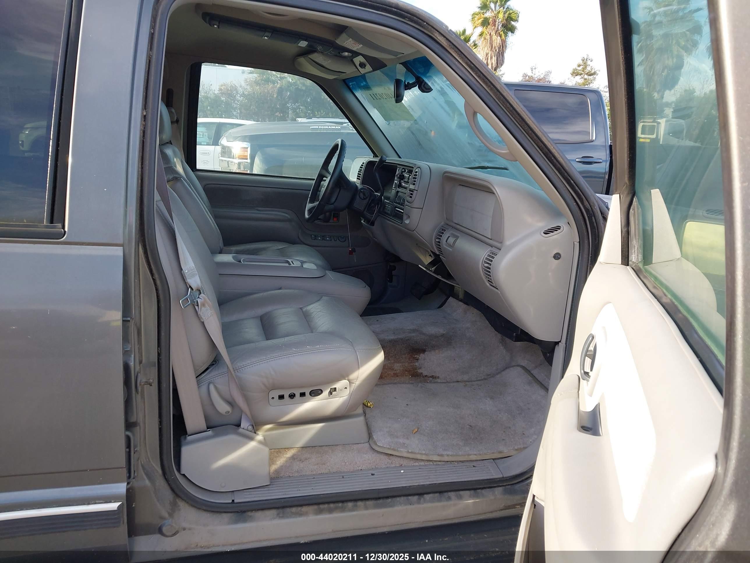 GMC YUKON image 5