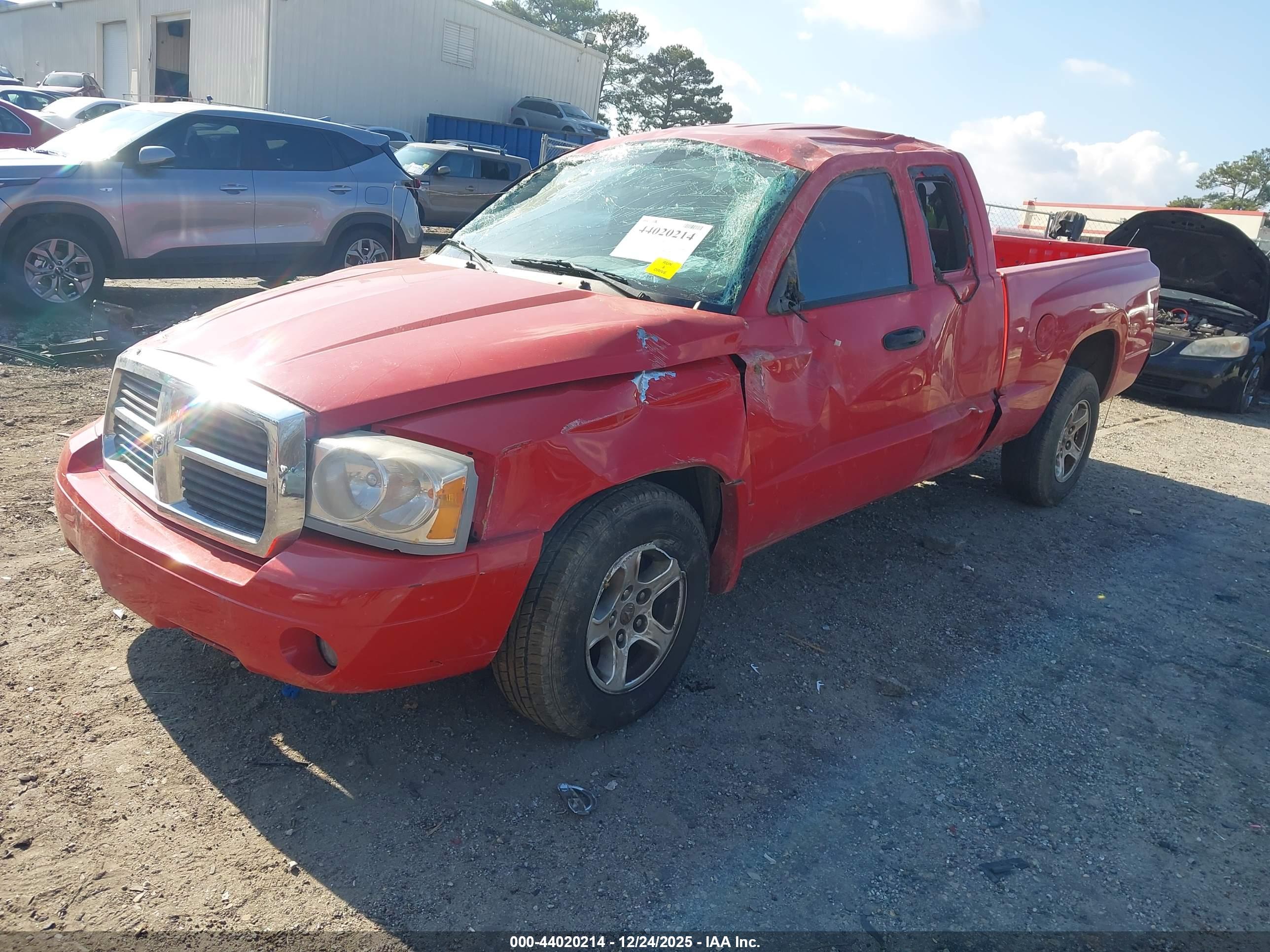 DODGE DAKOTA image 2