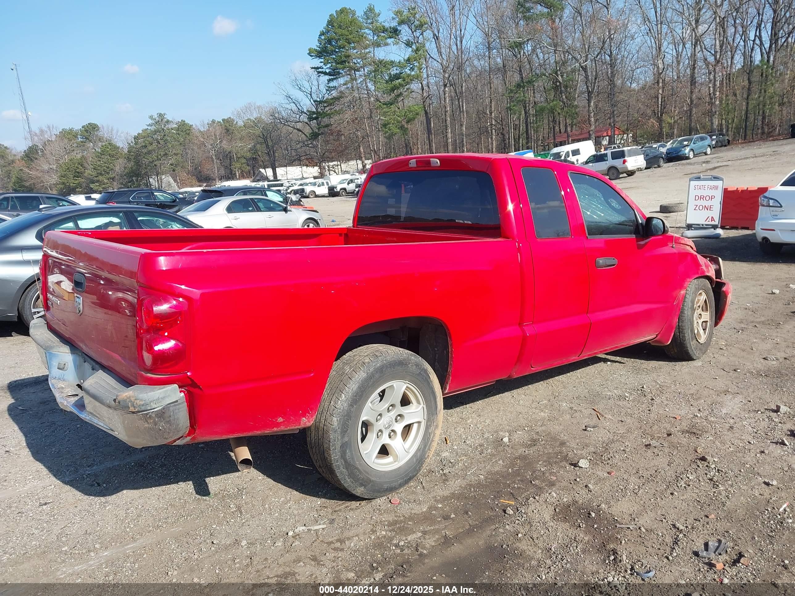 DODGE DAKOTA image 4