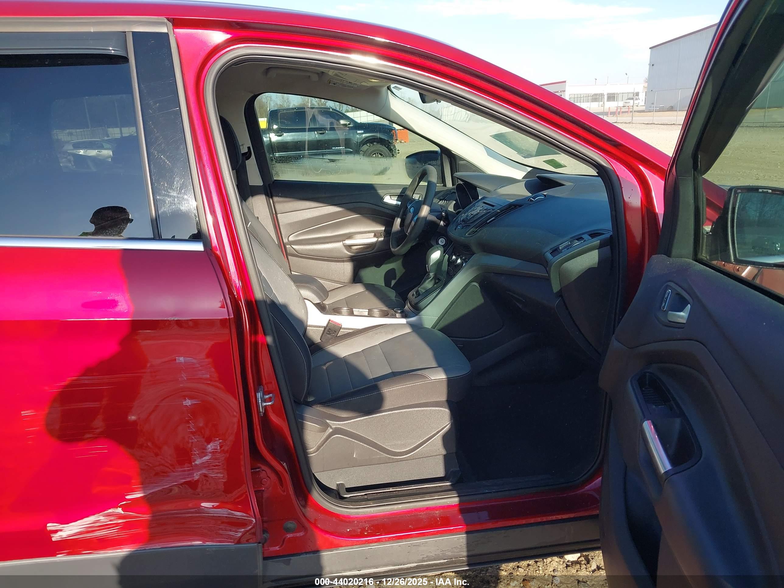 FORD ESCAPE image 5