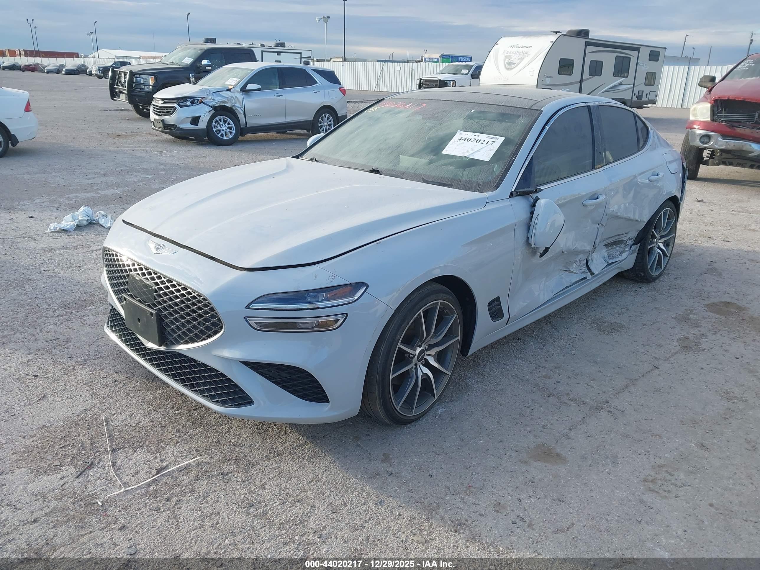 GENESIS G70 image 2