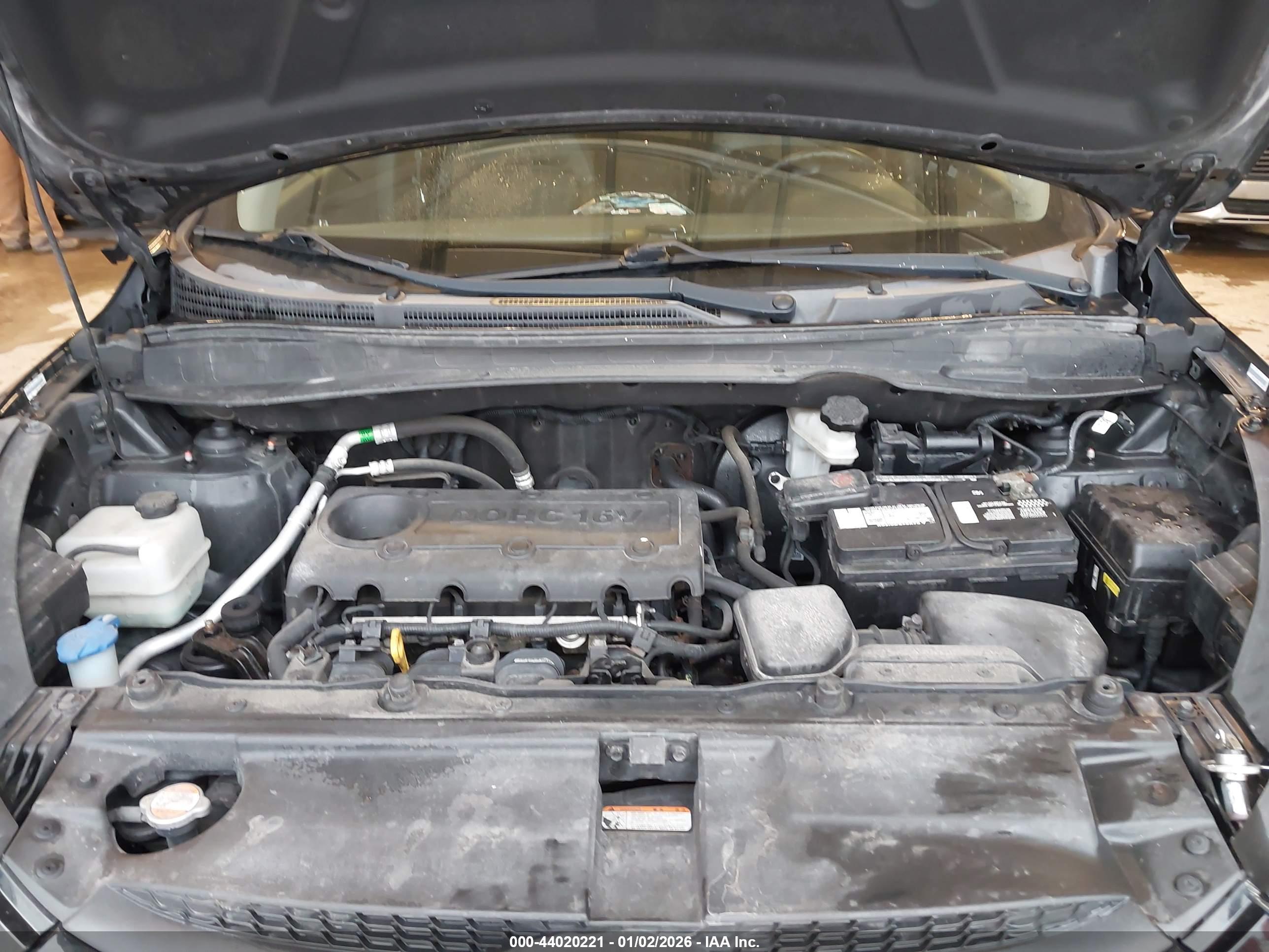 HYUNDAI TUCSON image 10