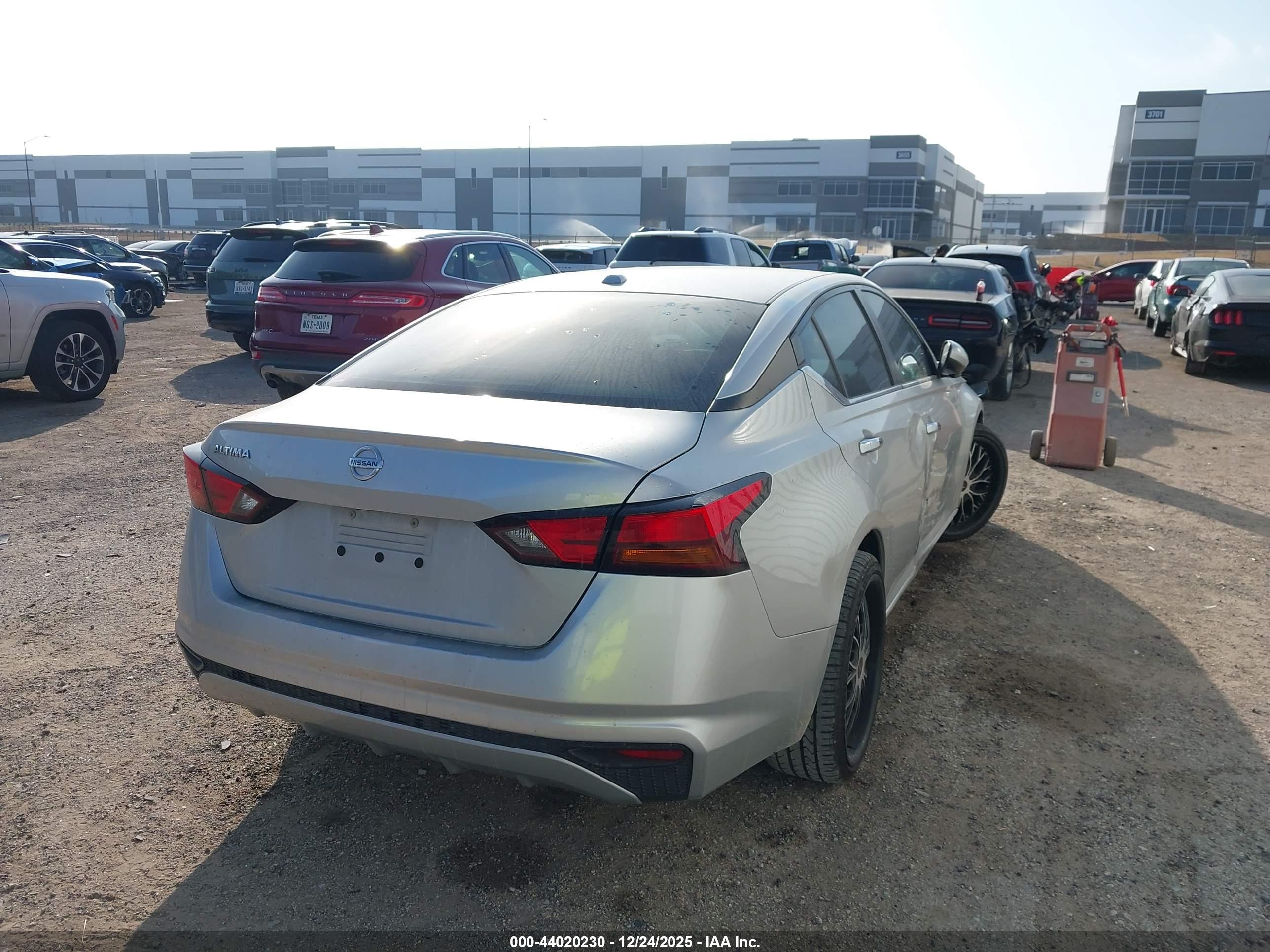 NISSAN ALTIMA image 4
