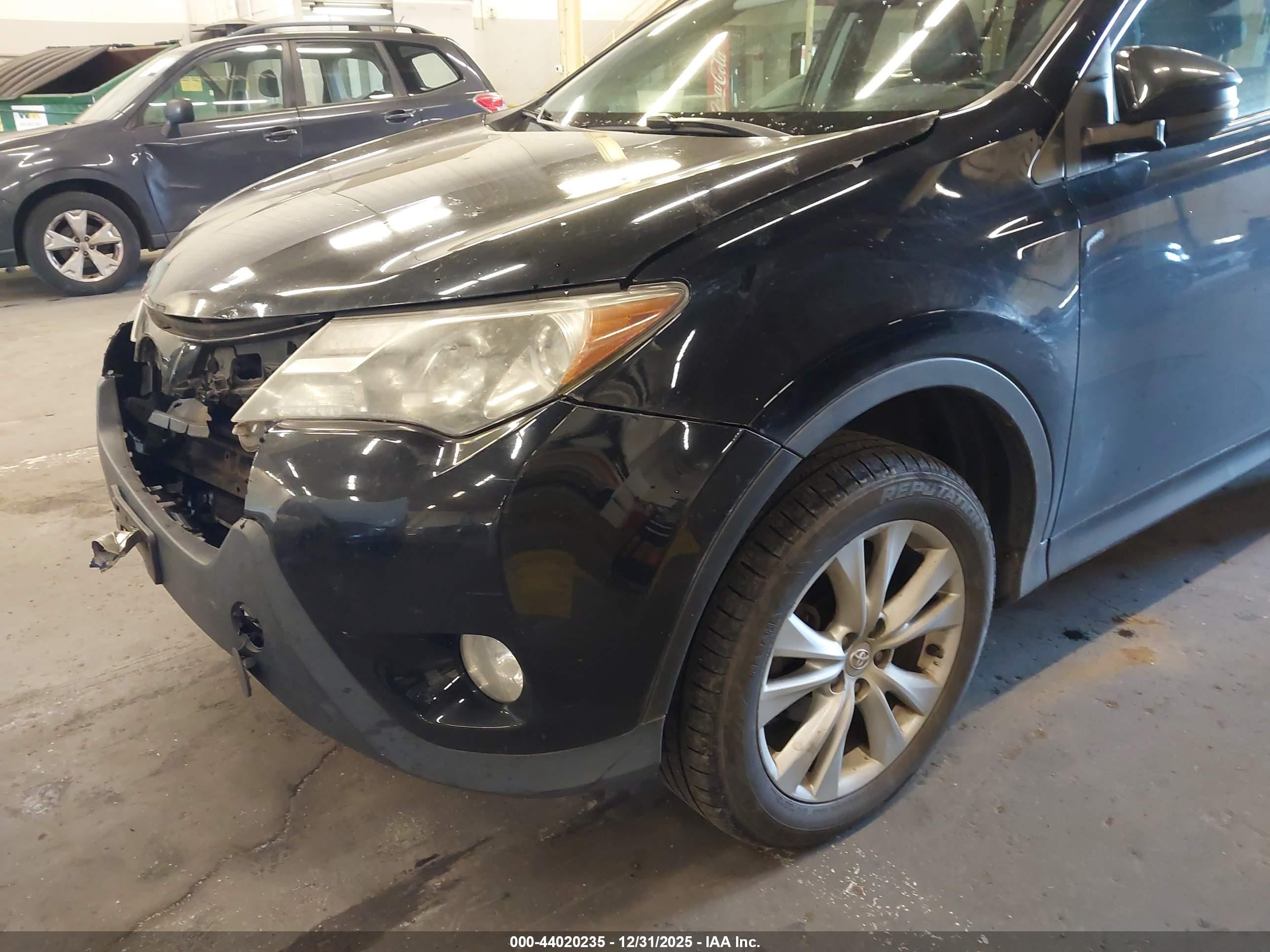TOYOTA RAV4 image 6