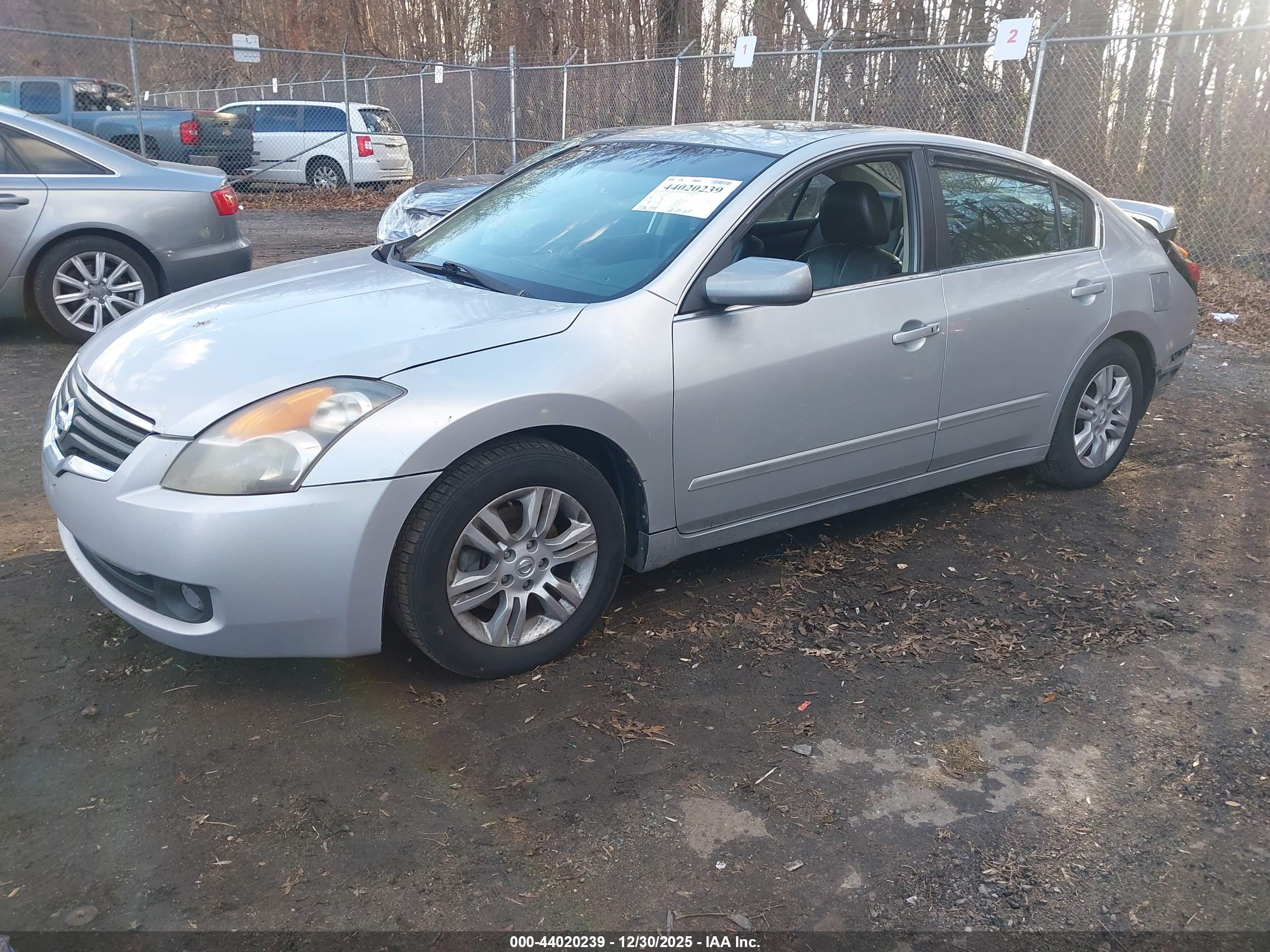 NISSAN ALTIMA image 2