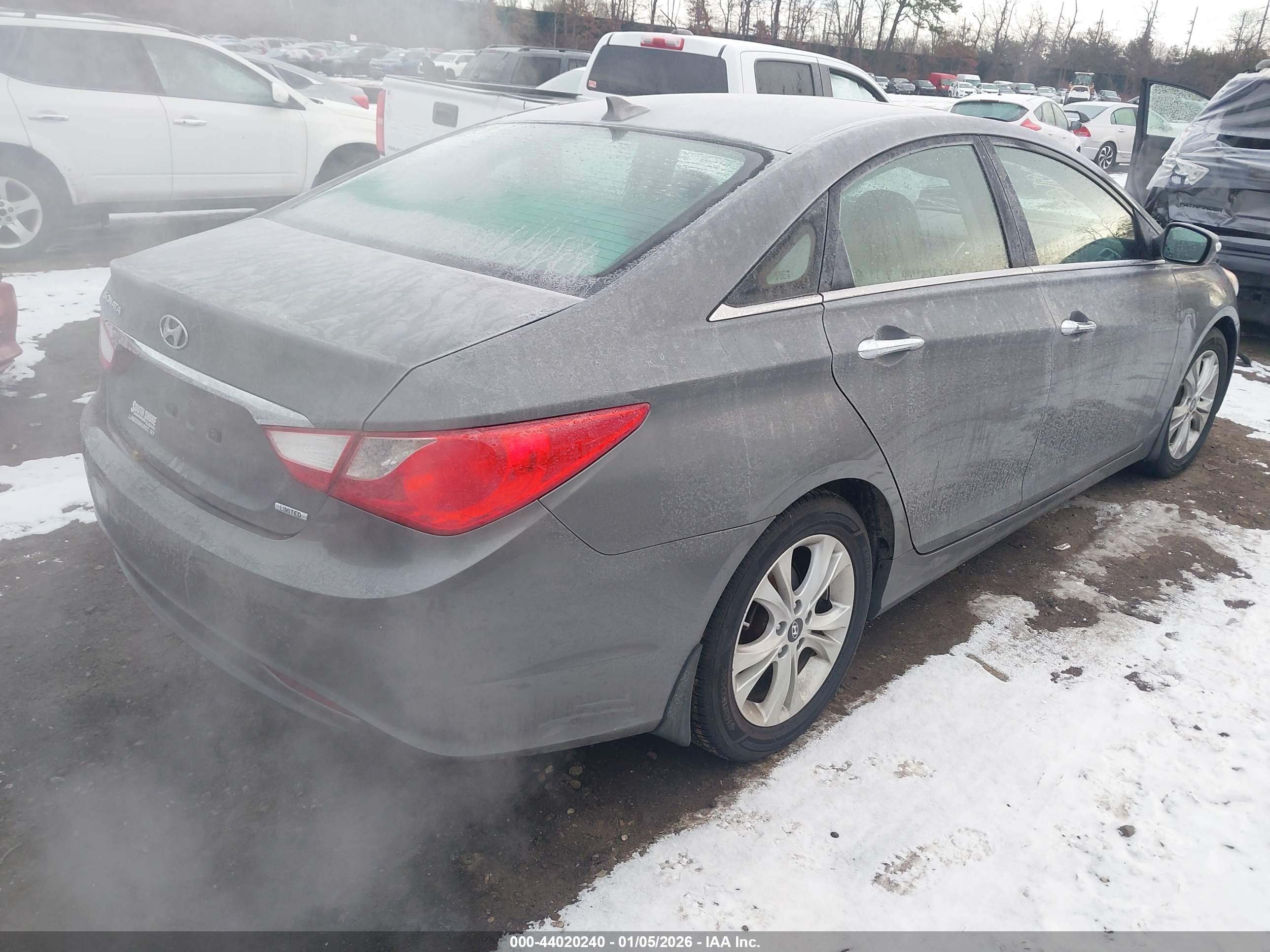 HYUNDAI SONATA image 4