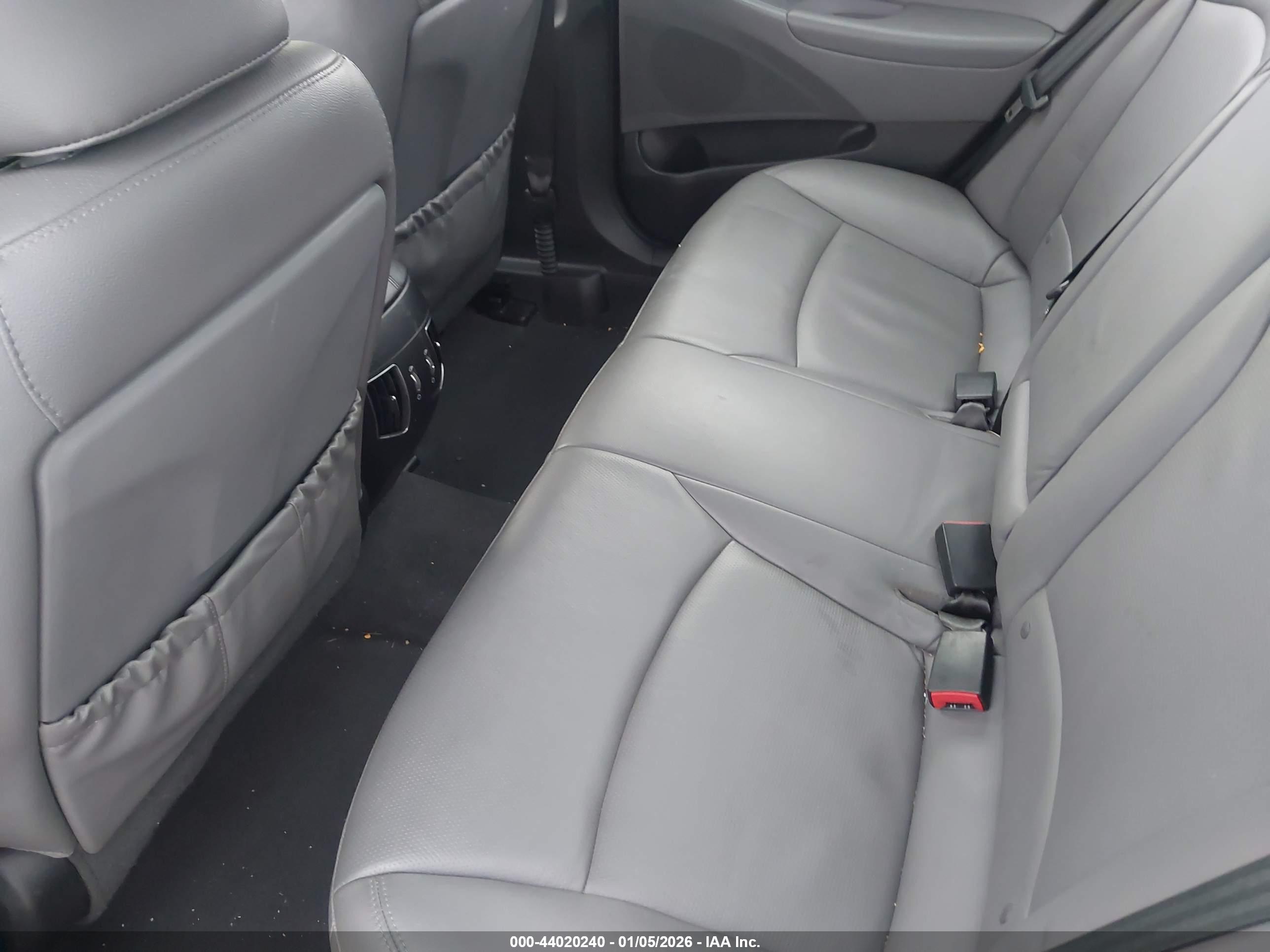 HYUNDAI SONATA image 8