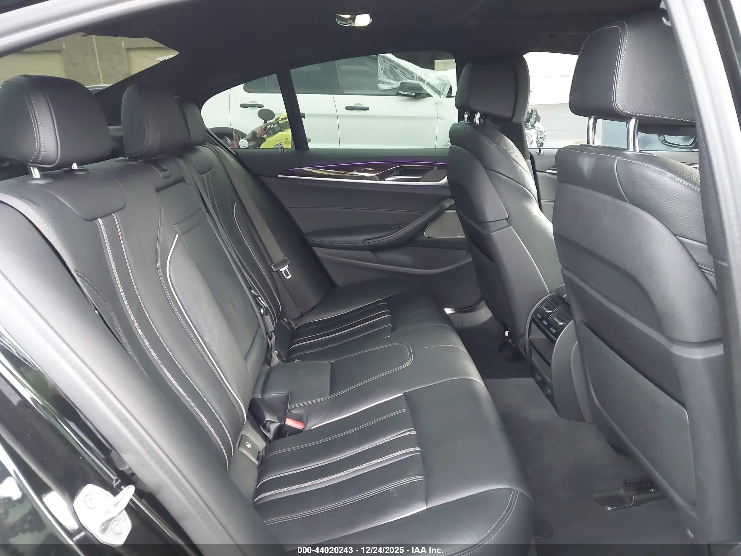 BMW 540I image 8