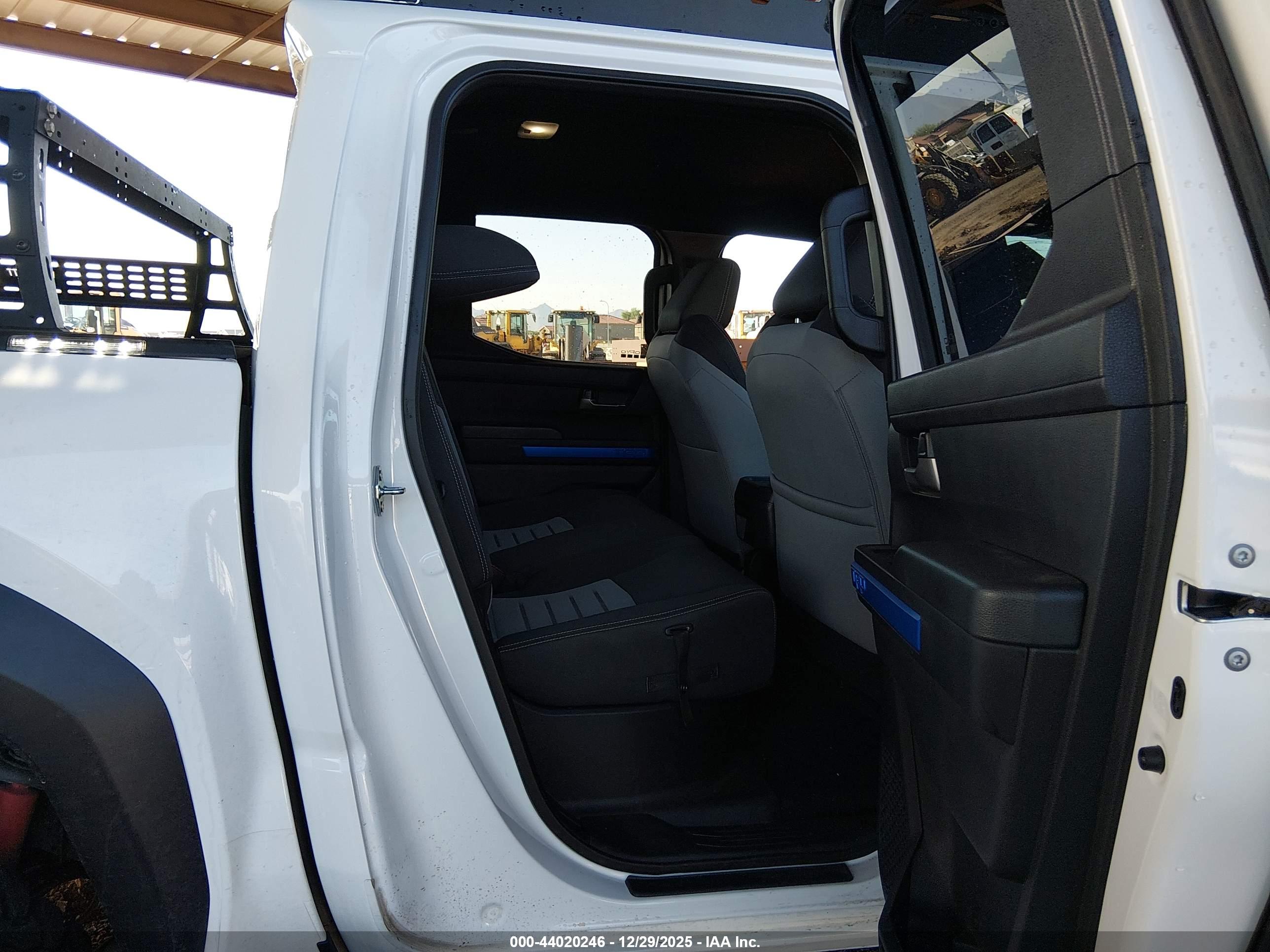TOYOTA TACOMA image 8