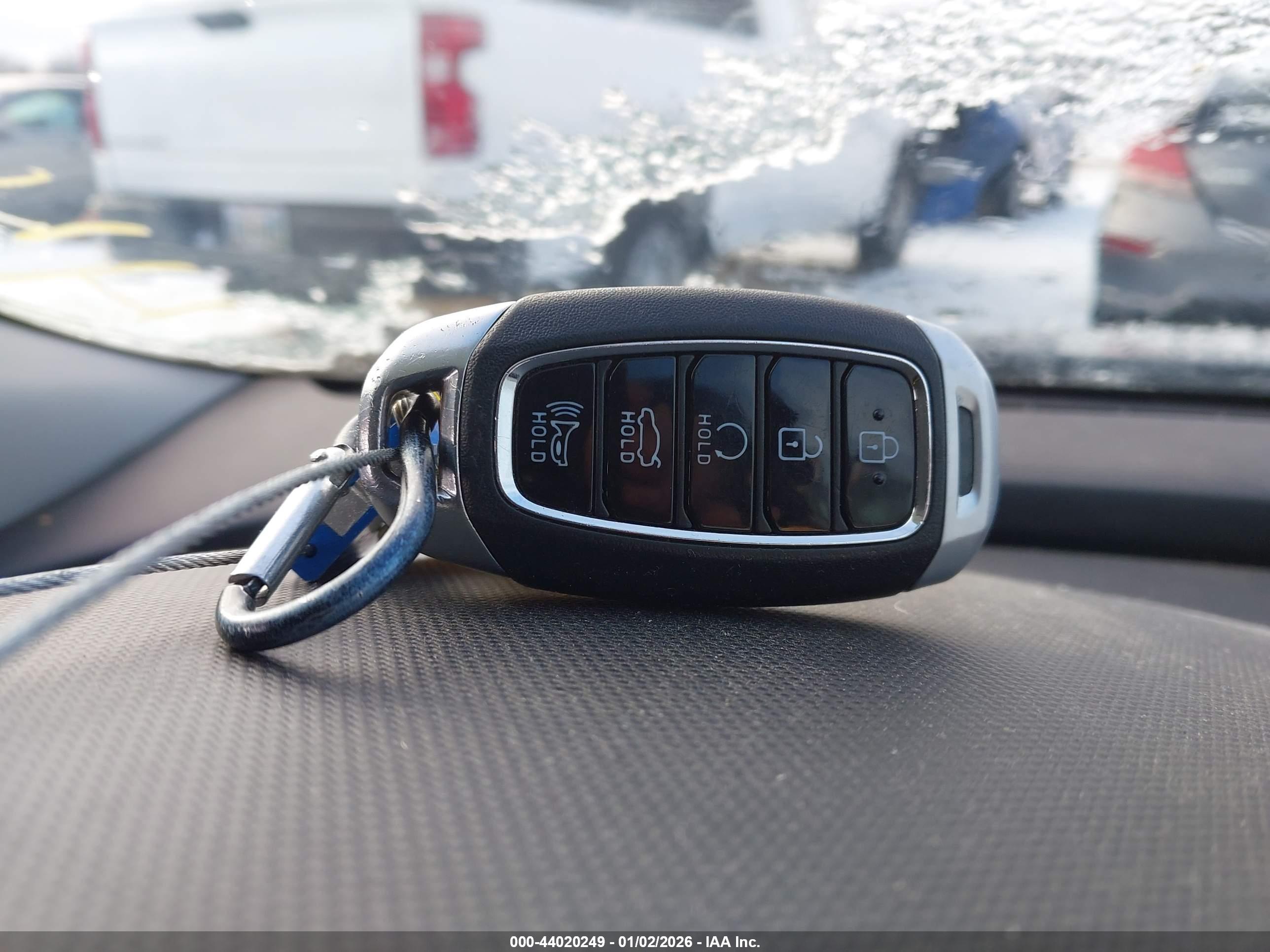 HYUNDAI ELANTRA image 11