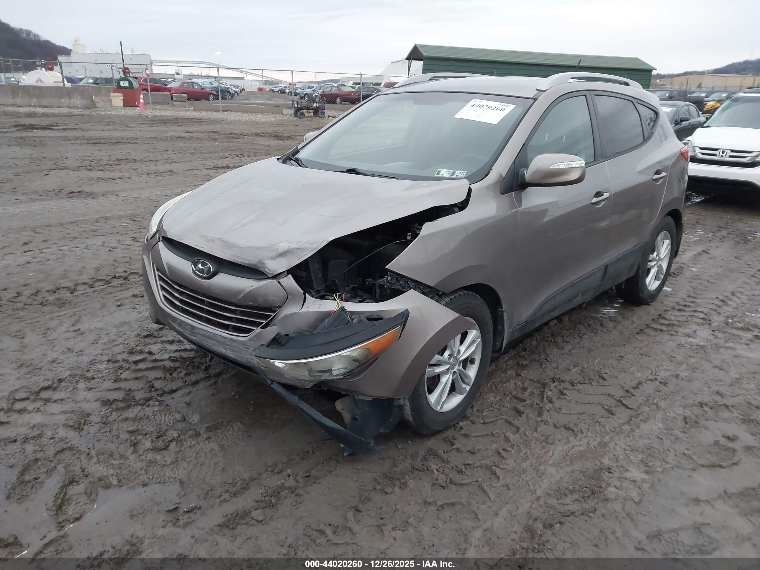 HYUNDAI TUCSON image 2