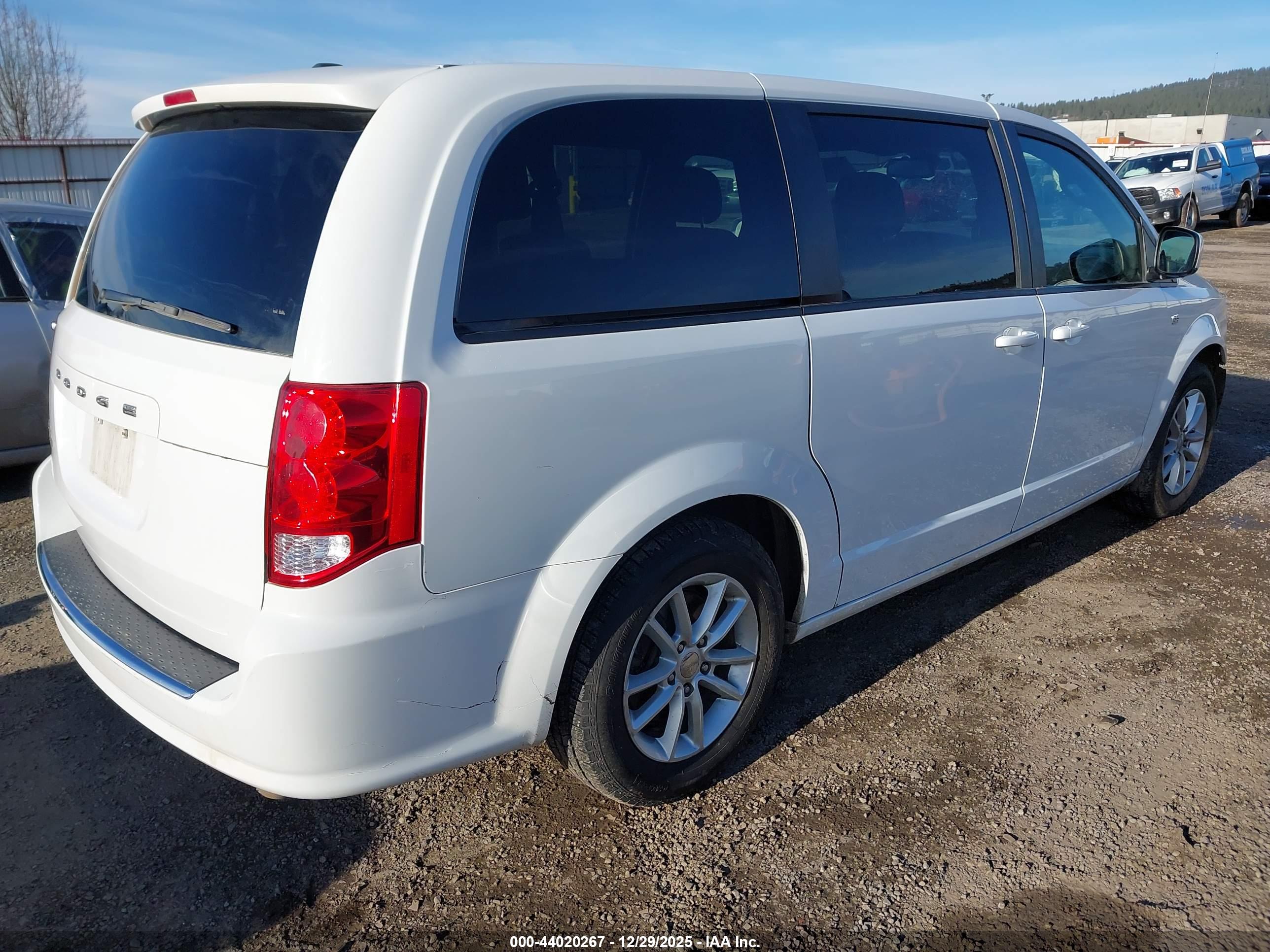 DODGE GRAND image 4