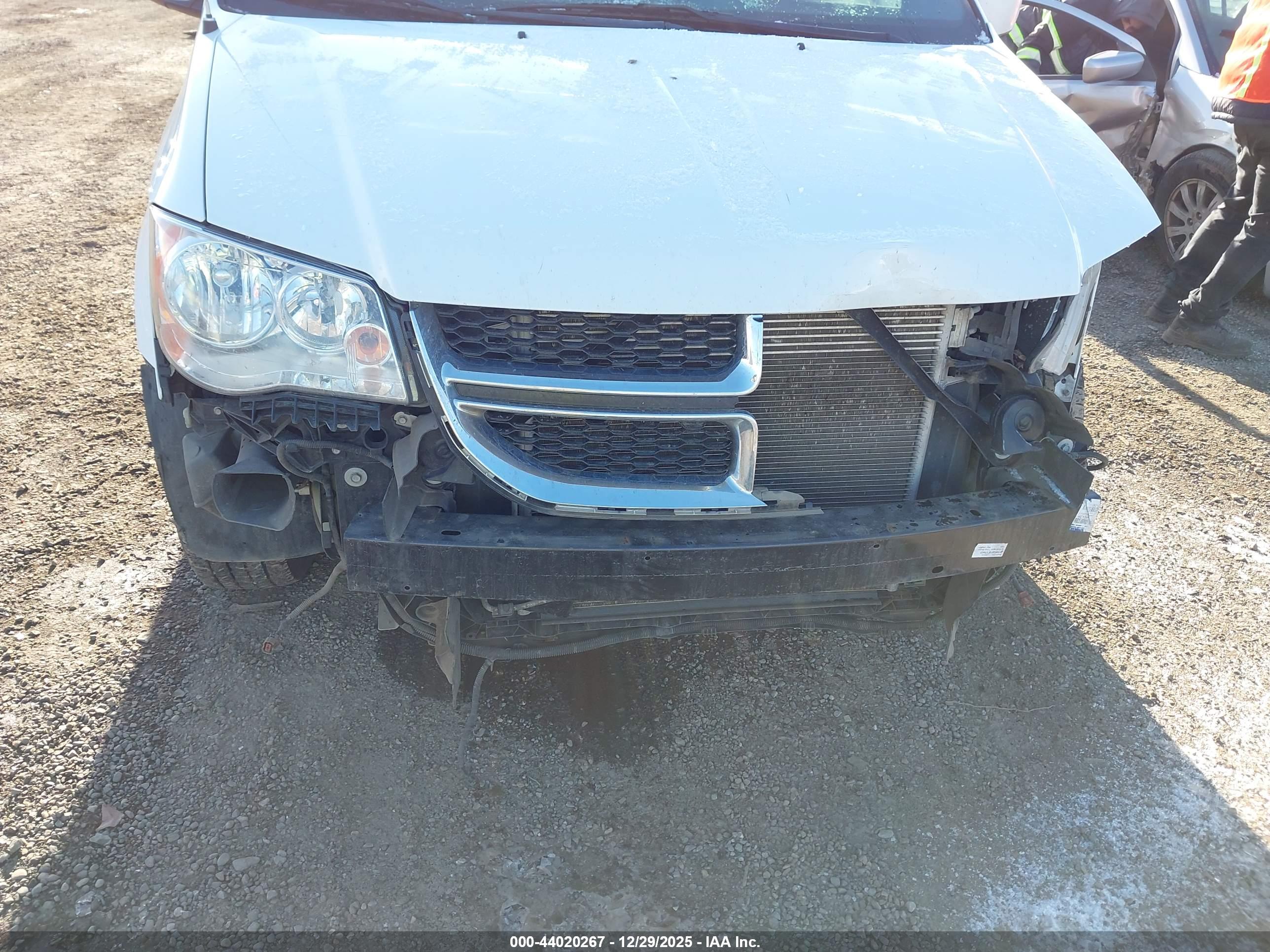DODGE GRAND image 6