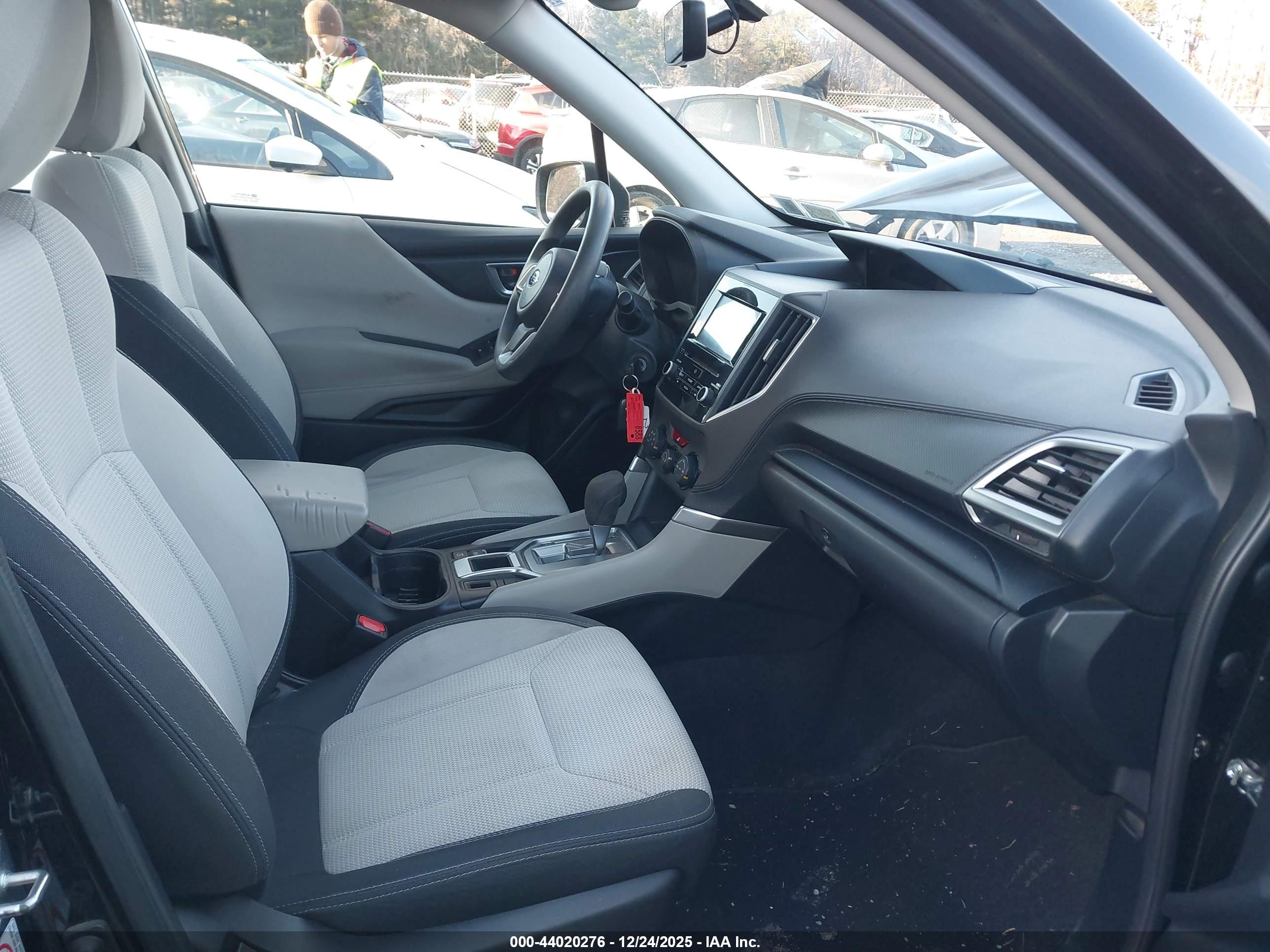 SUBARU FORESTER image 5