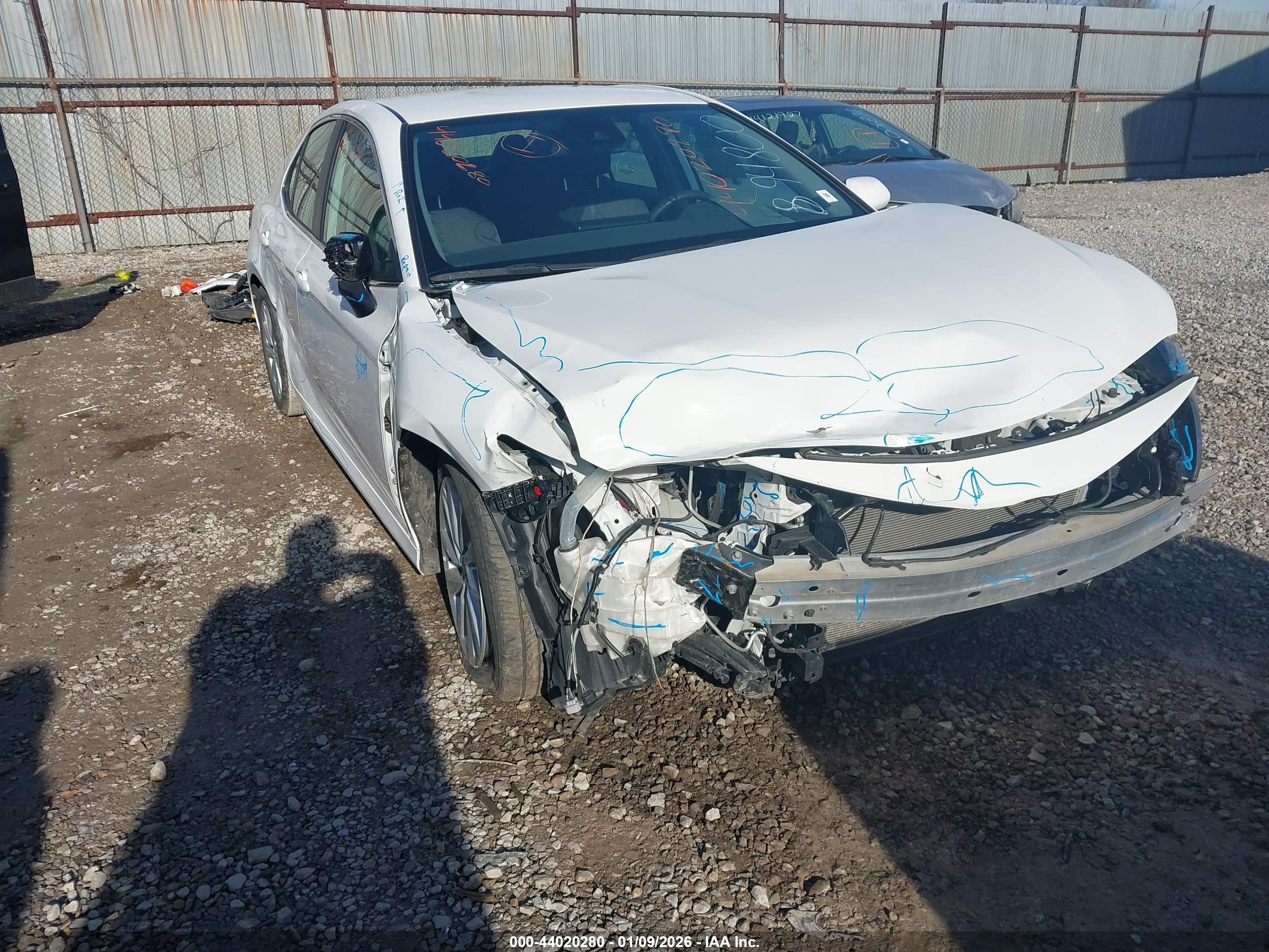 TOYOTA CAMRY image 6