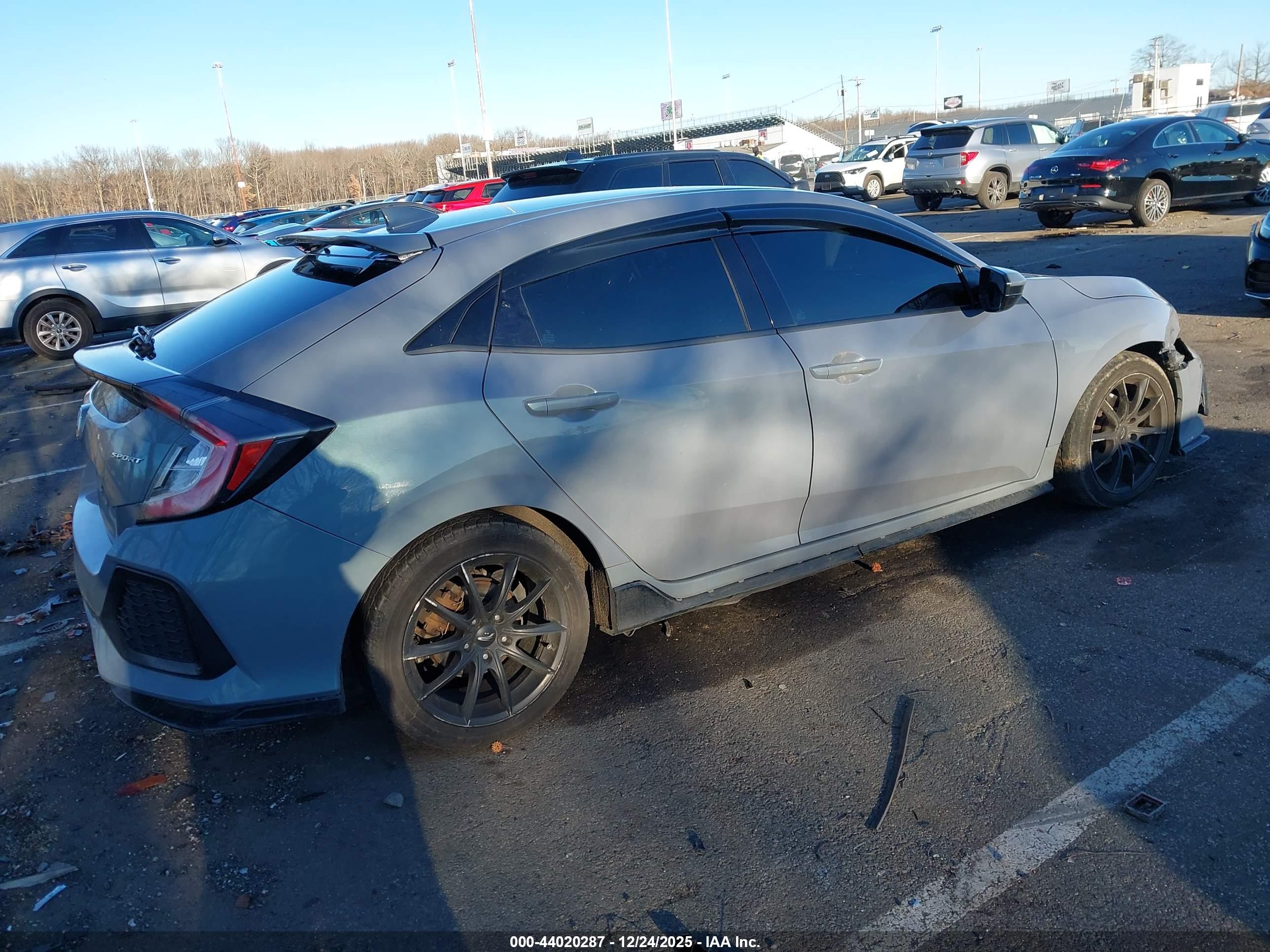 HONDA CIVIC image 4