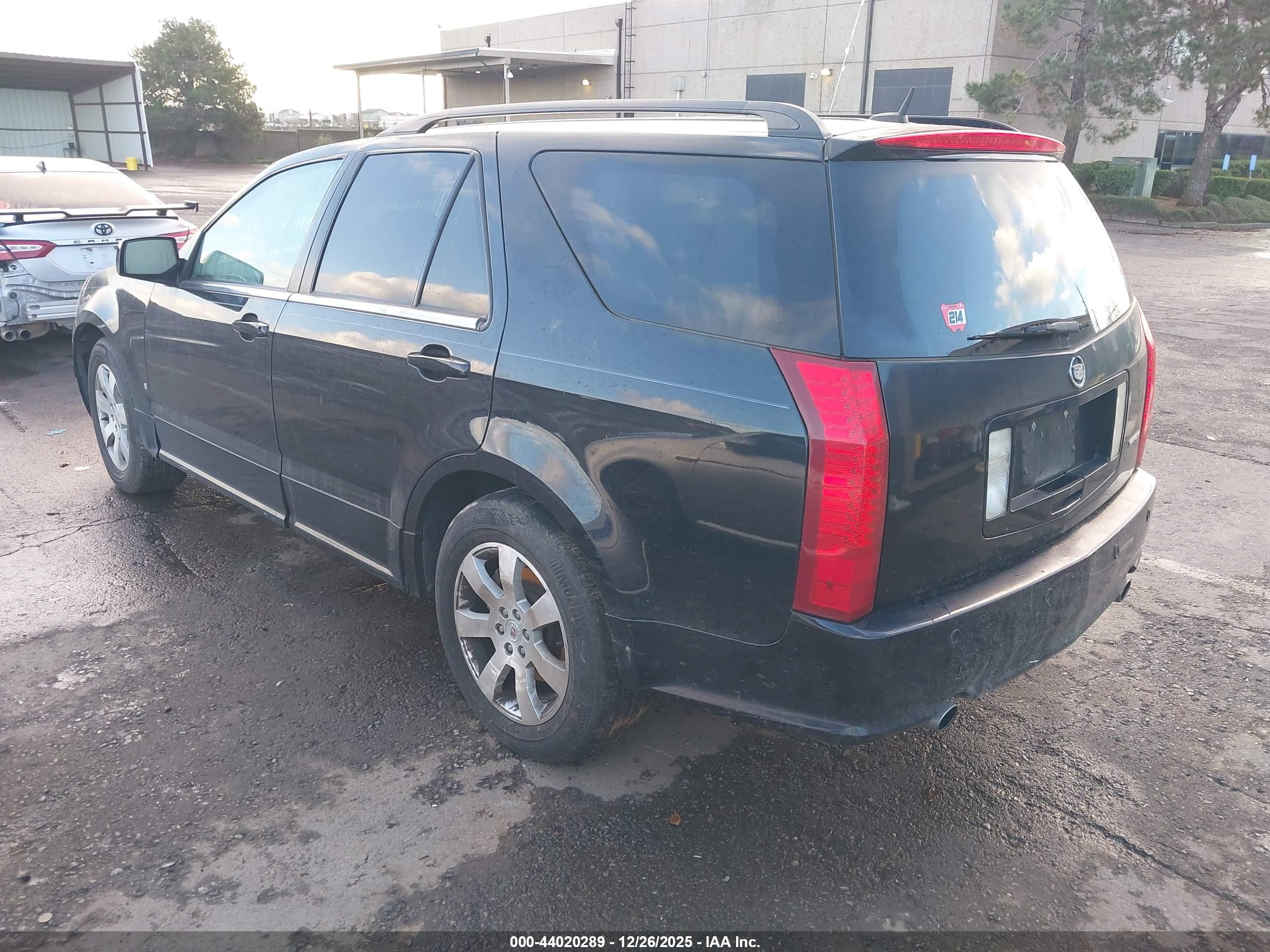 CADILLAC SRX image 3