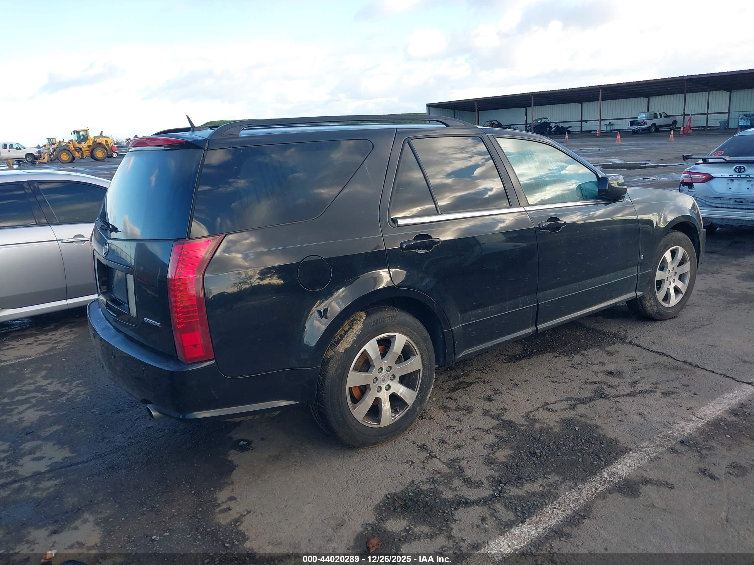 CADILLAC SRX image 4