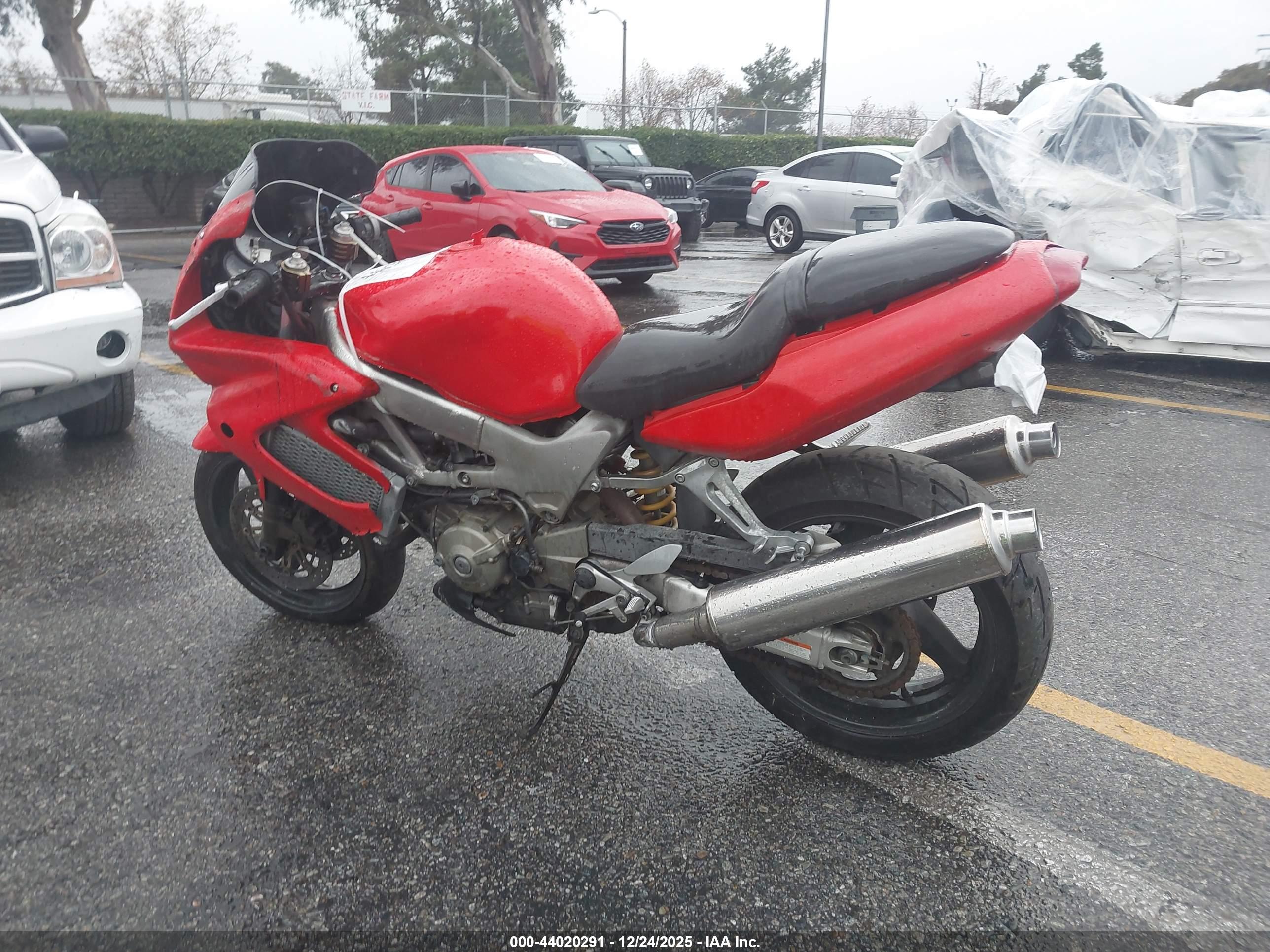 HONDA VTR1000 image 3