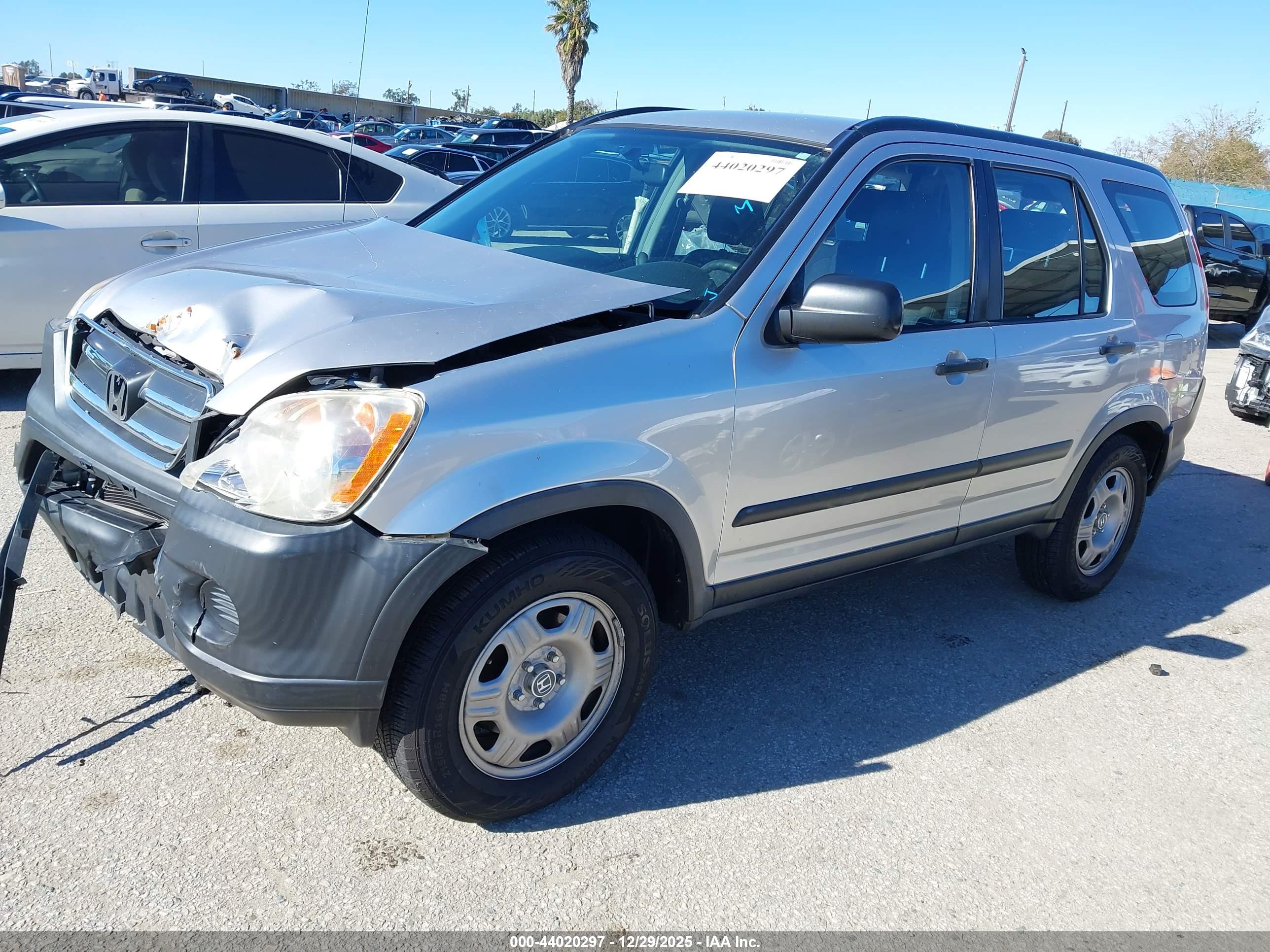 HONDA CR-V image 2