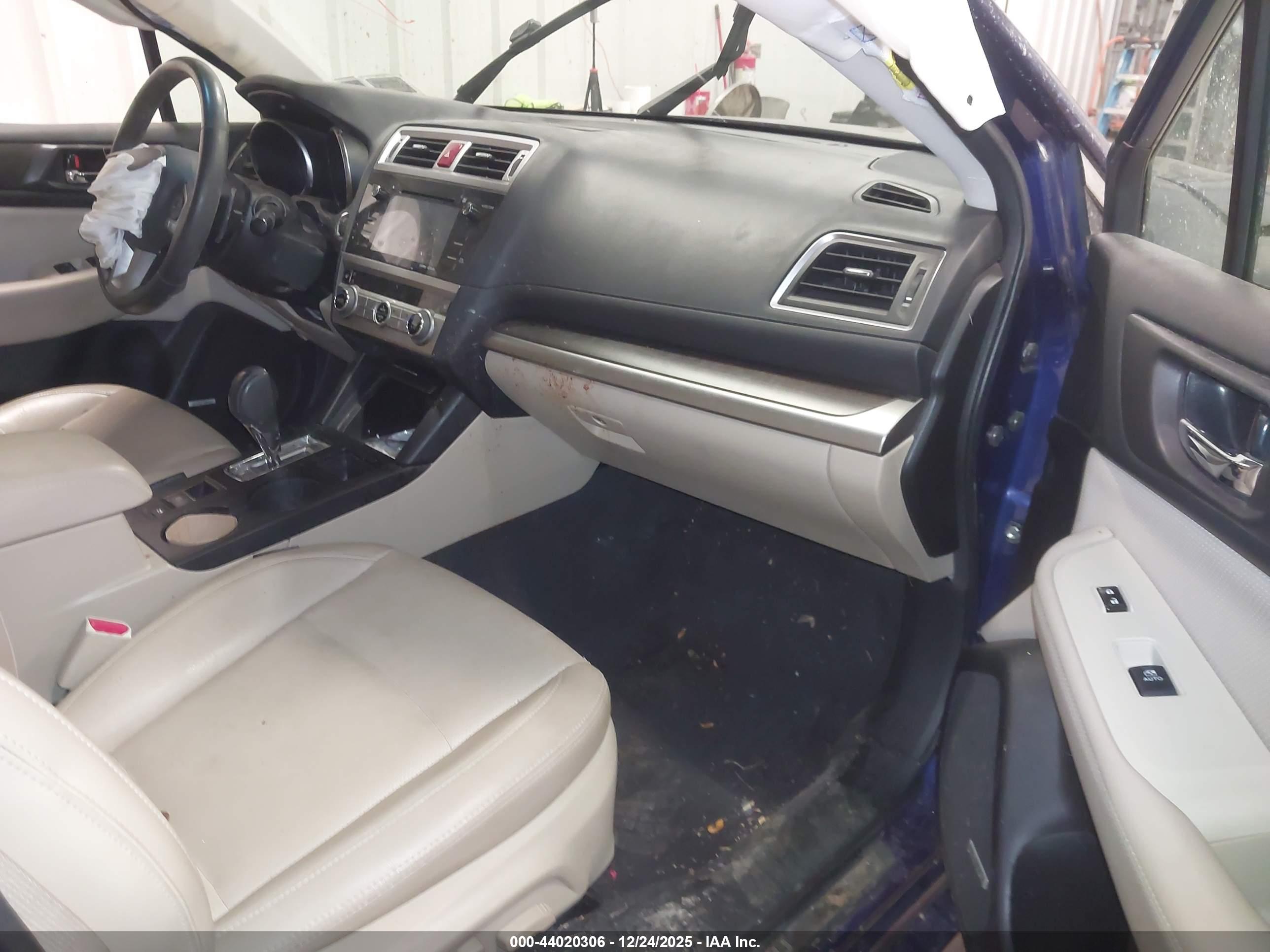SUBARU LEGACY image 5