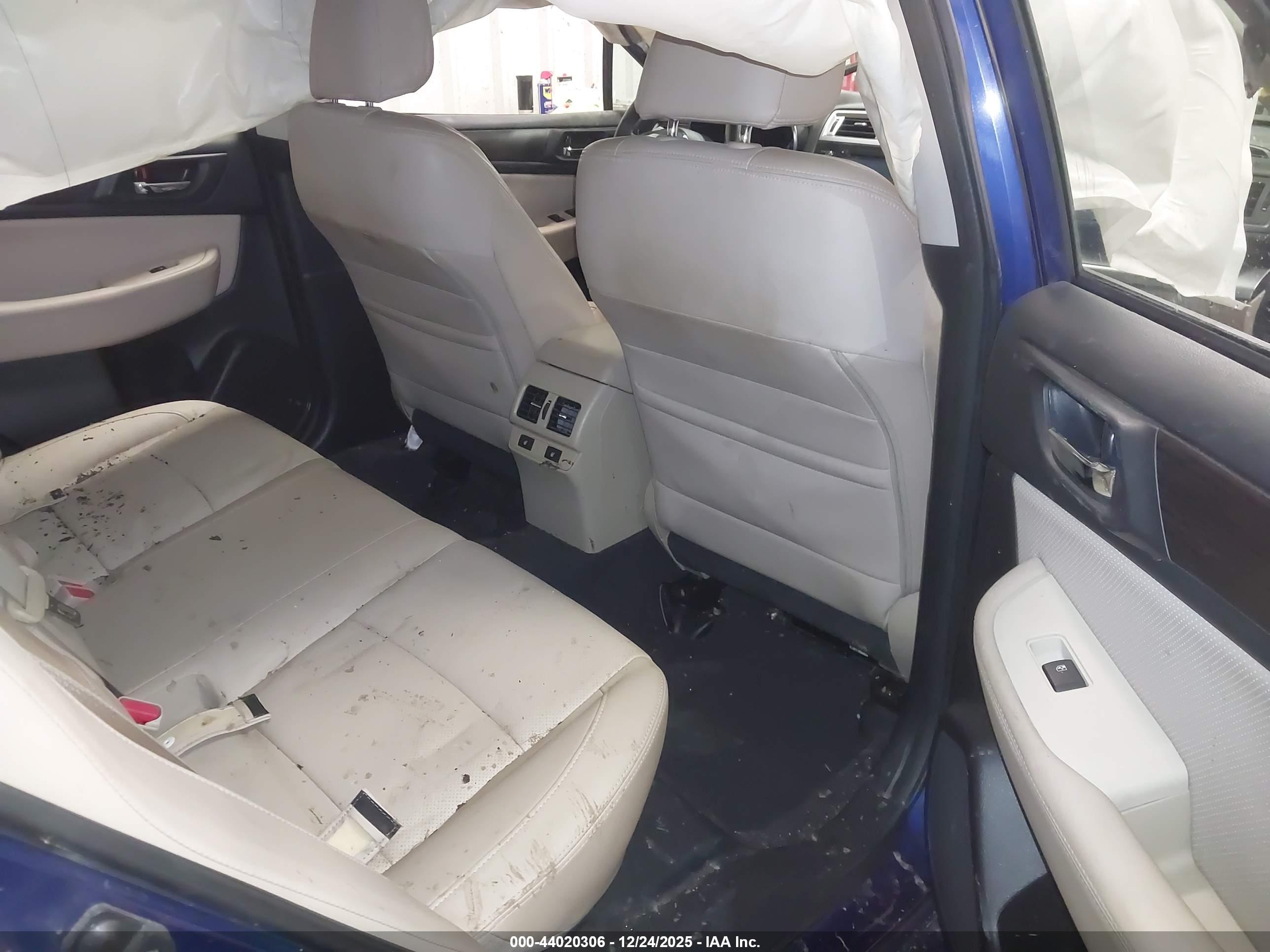 SUBARU LEGACY image 8