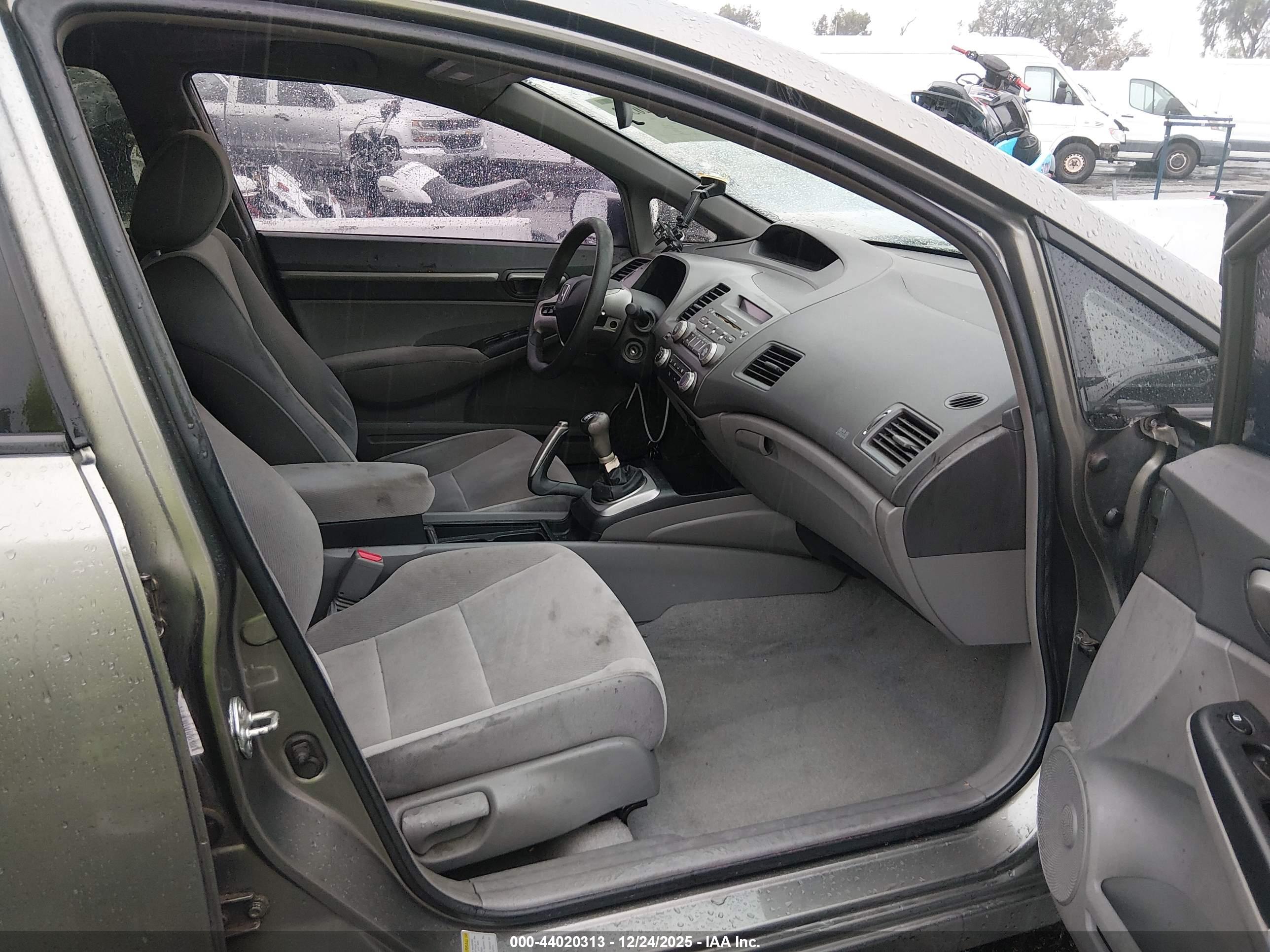 HONDA CIVIC image 5