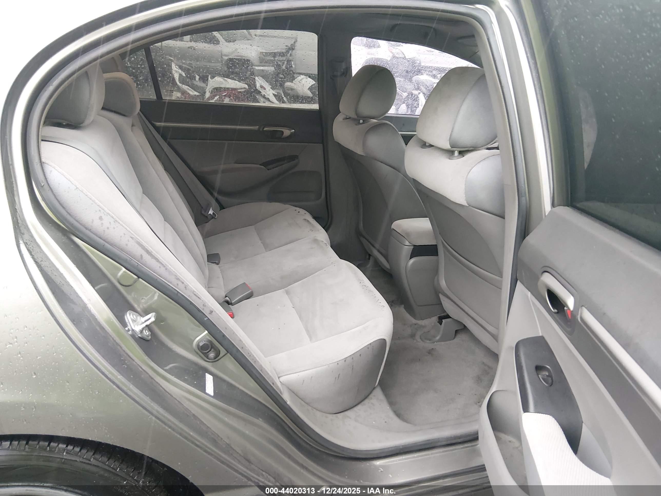 HONDA CIVIC image 8