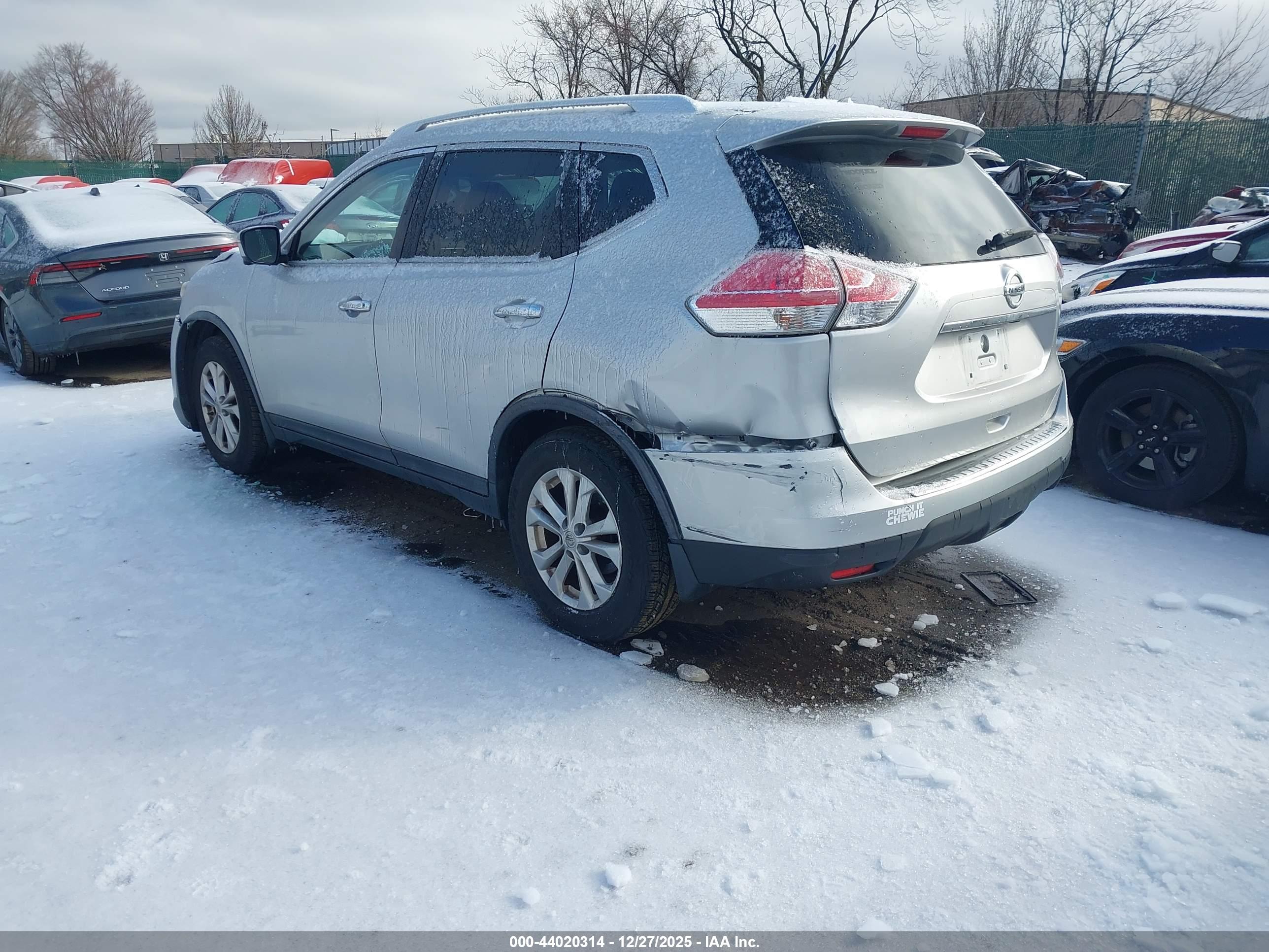NISSAN ROGUE image 3