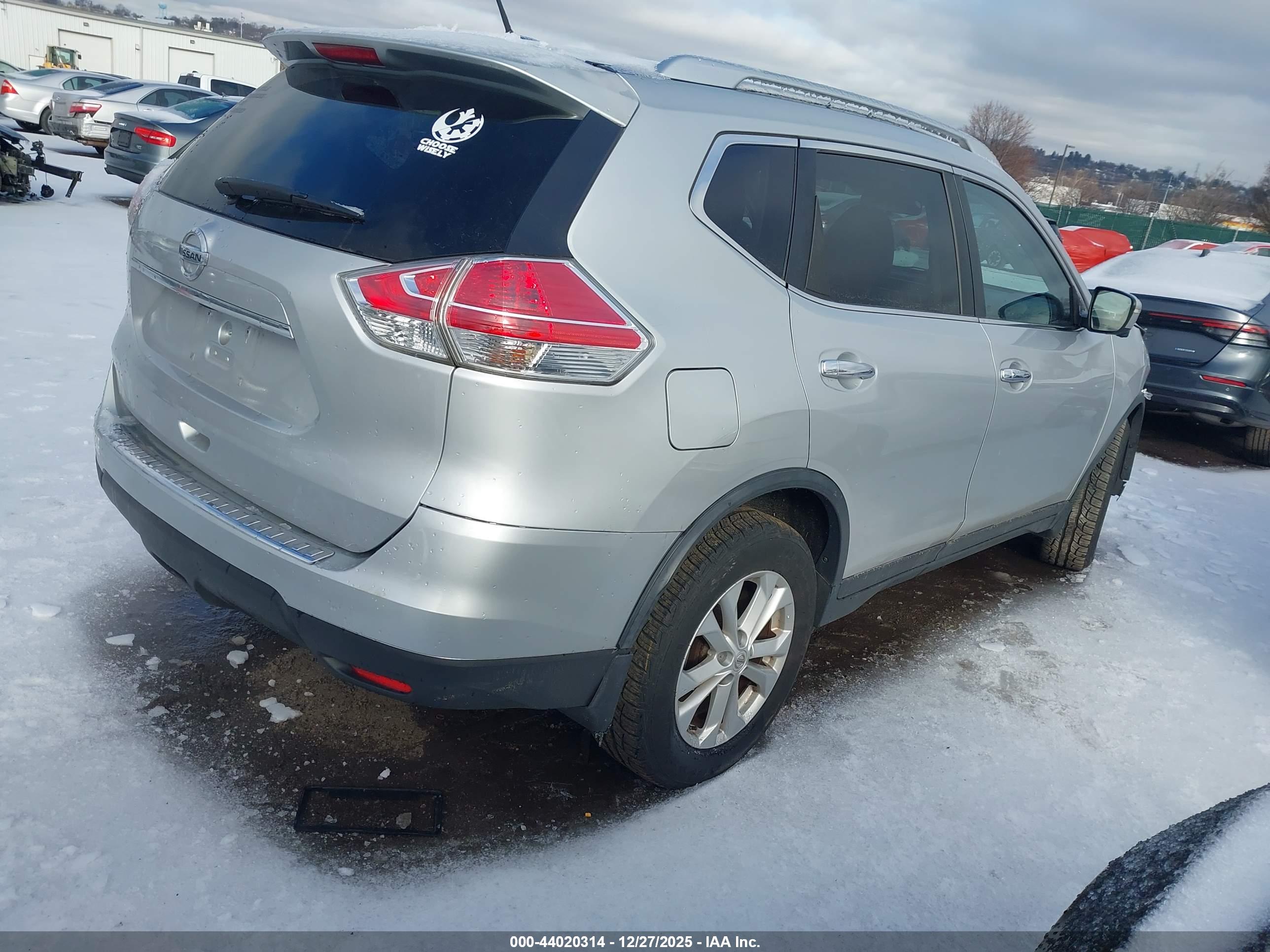 NISSAN ROGUE image 4