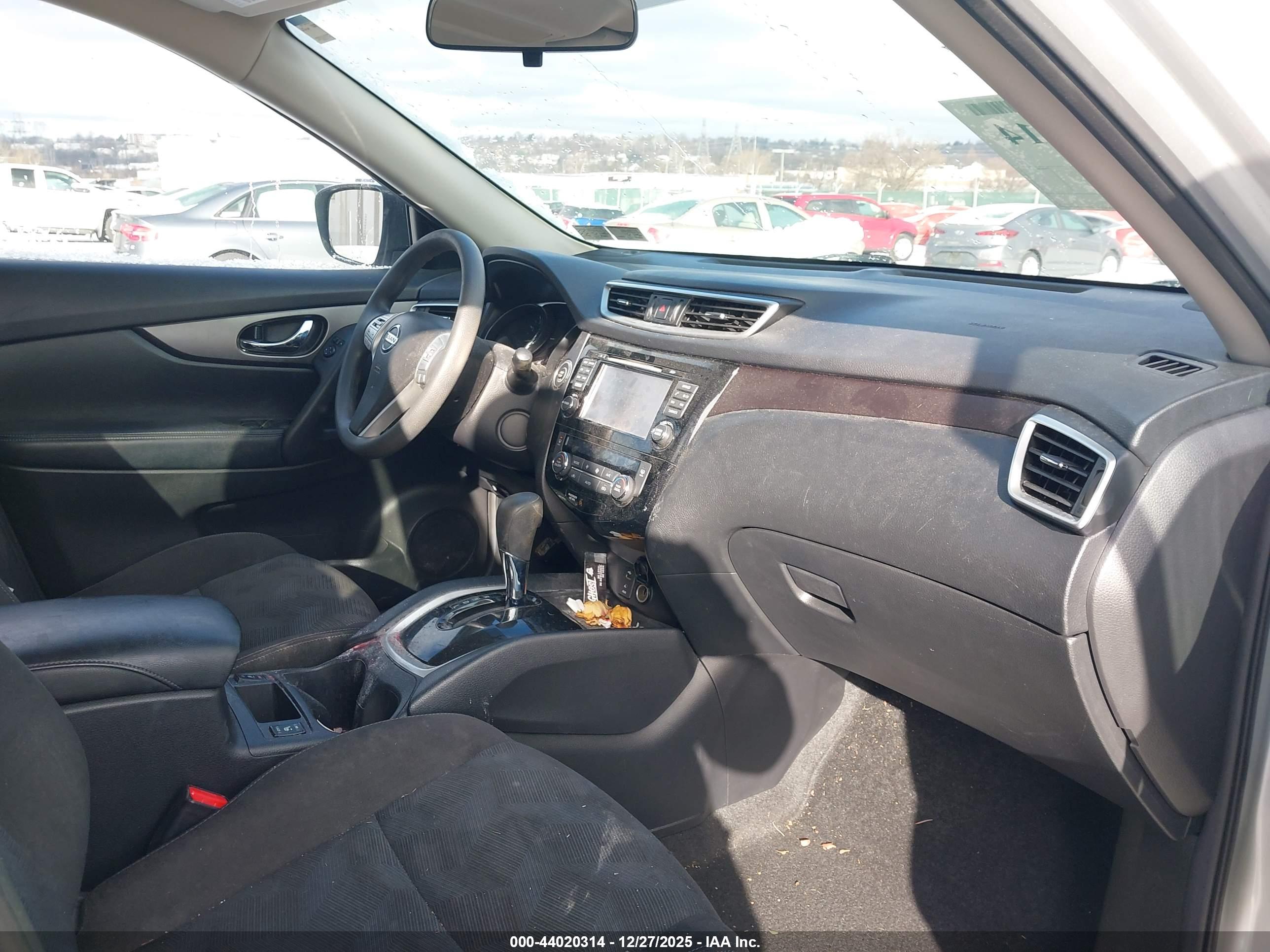 NISSAN ROGUE image 5