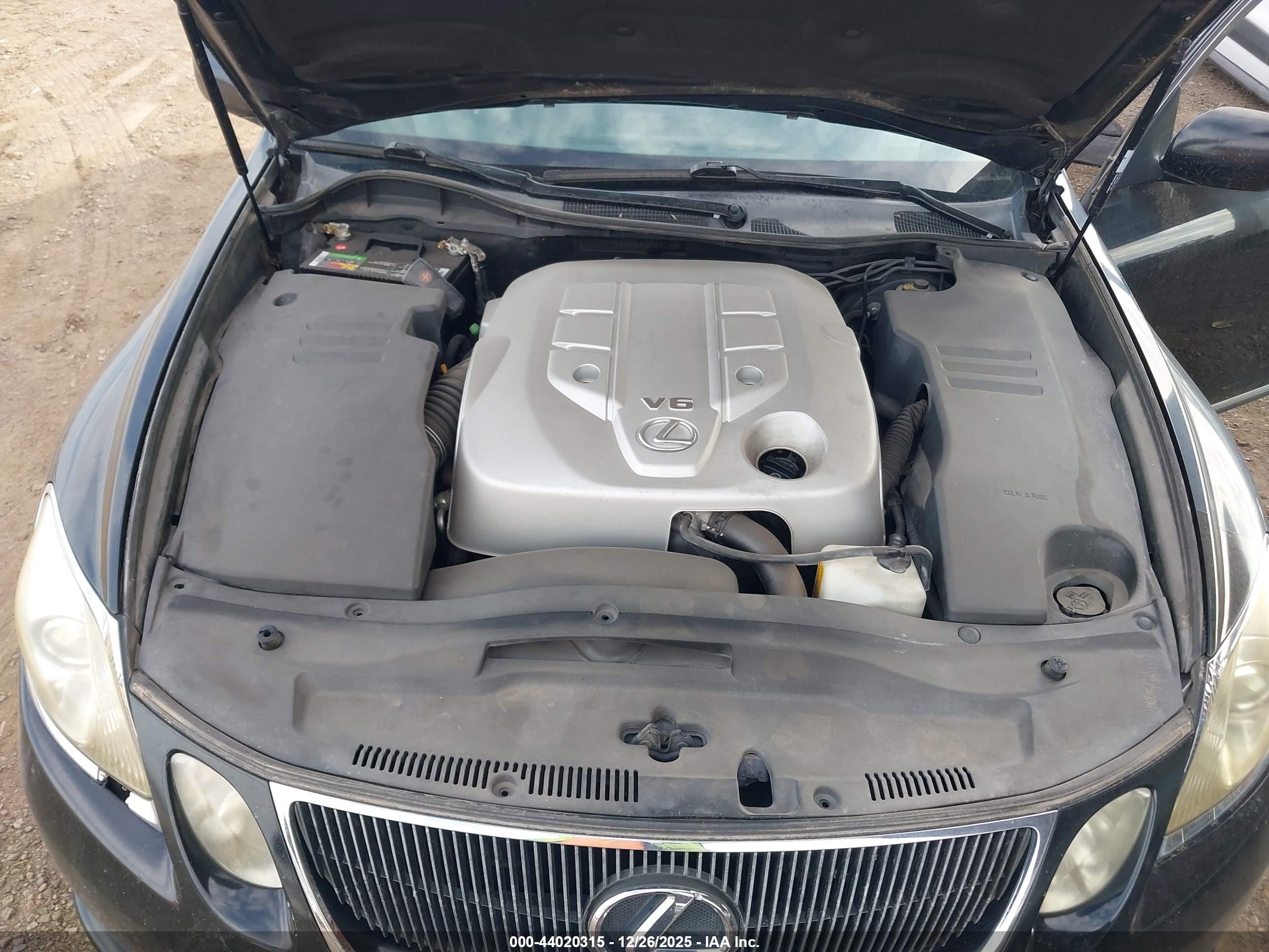 LEXUS GS image 10
