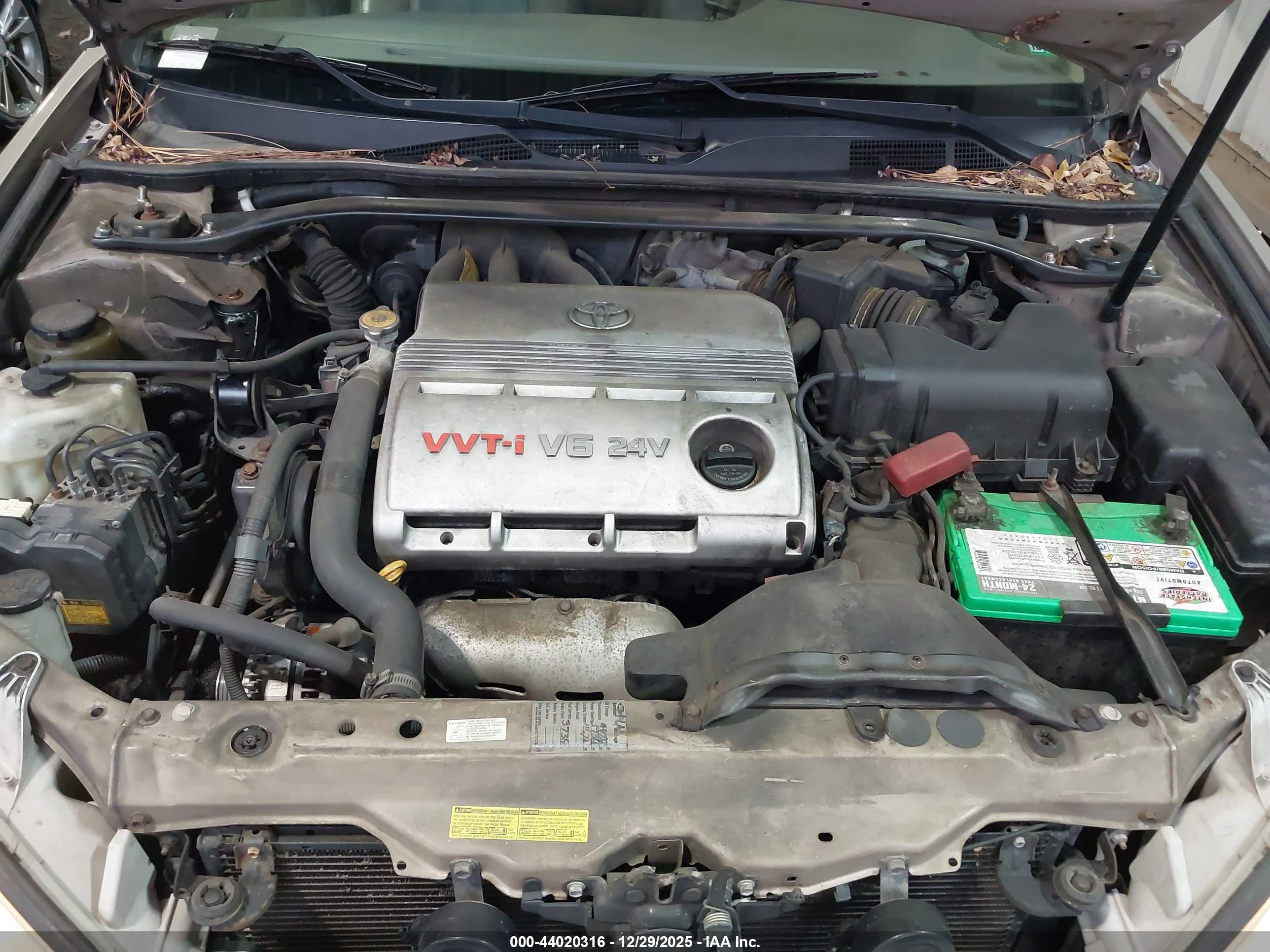 TOYOTA CAMRY image 10