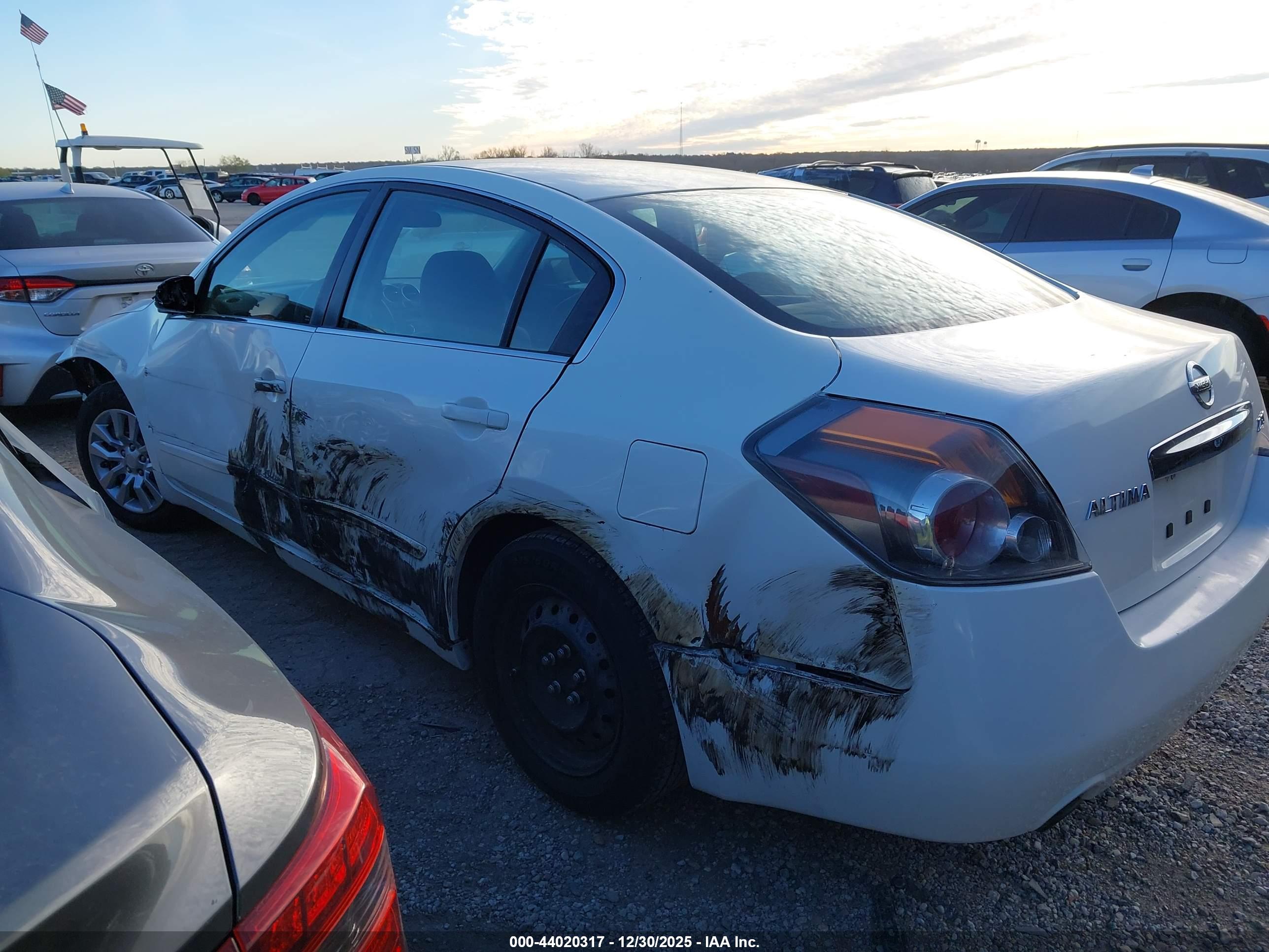 NISSAN ALTIMA image 3