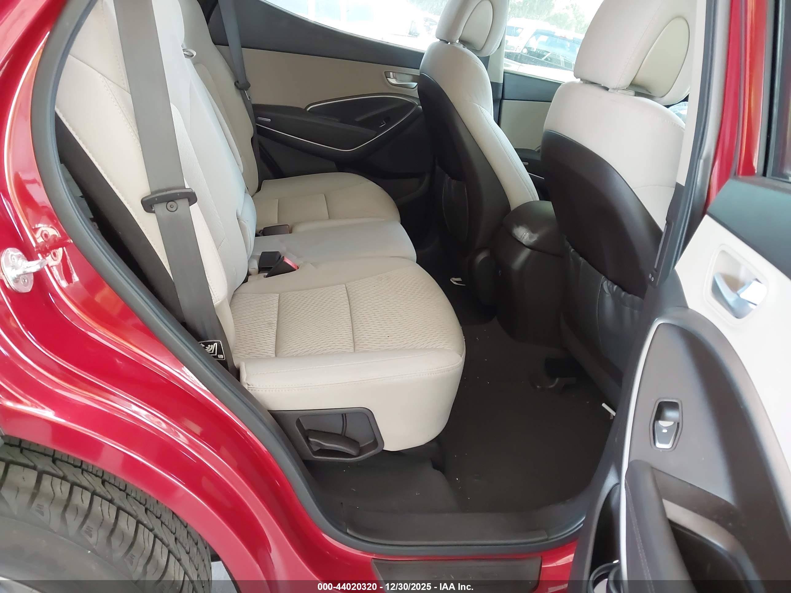 HYUNDAI SANTA image 8
