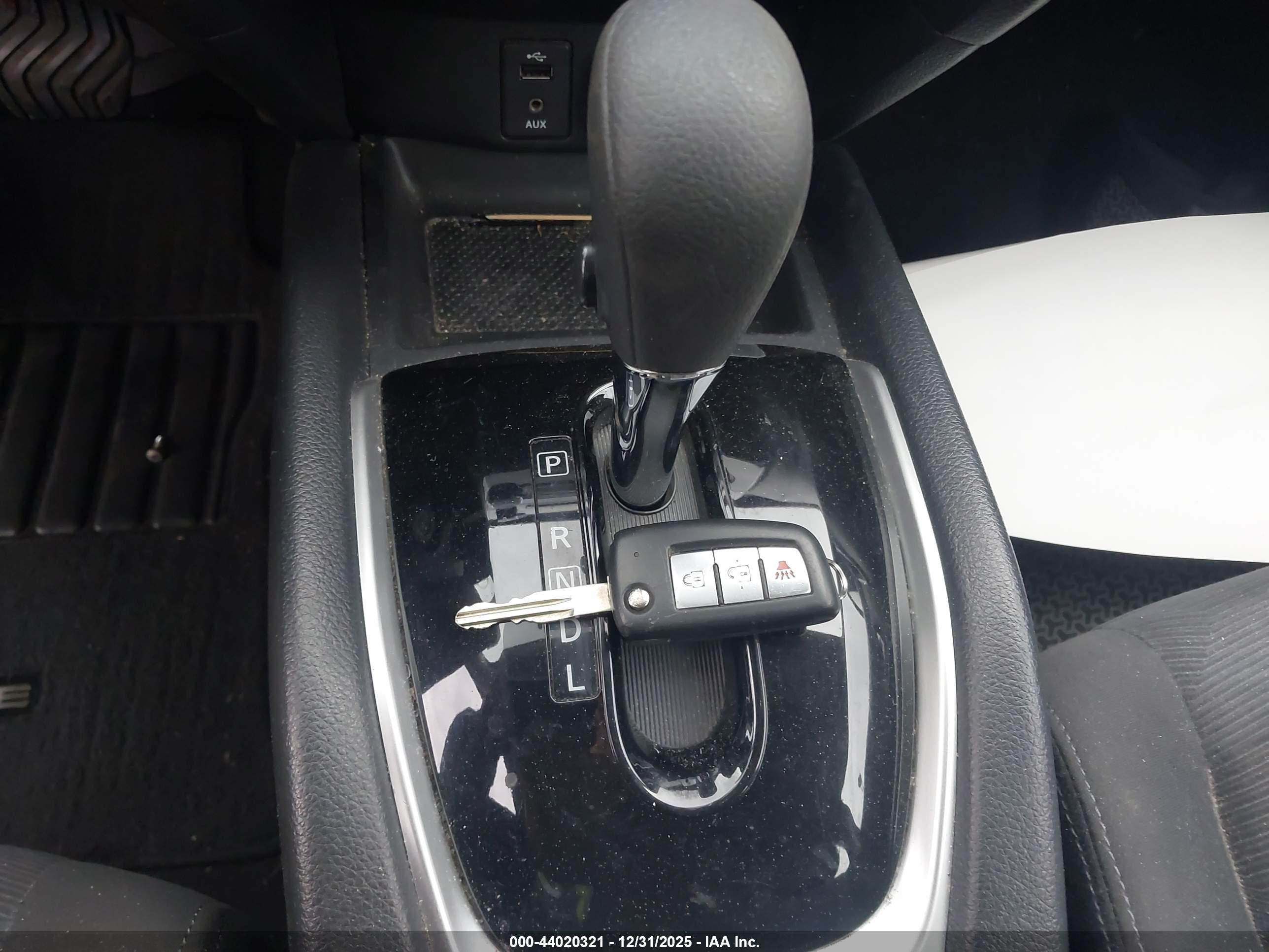NISSAN ROGUE image 11