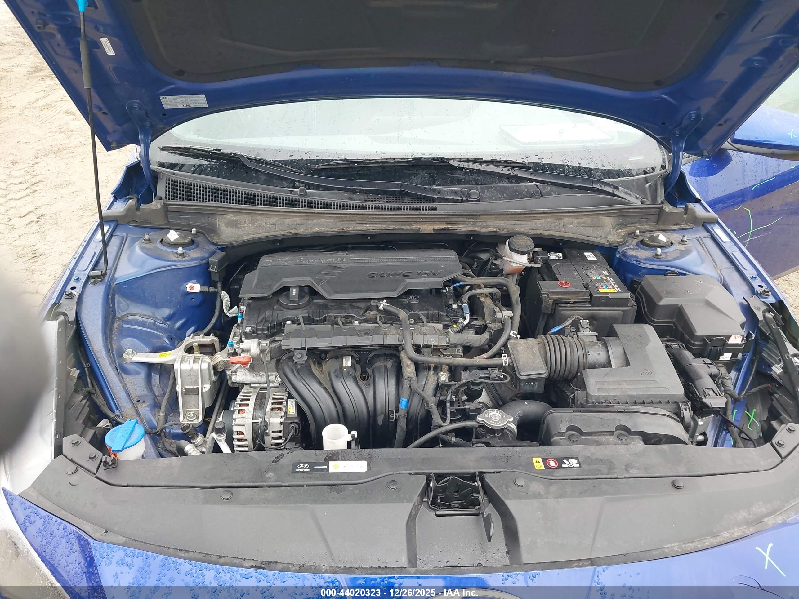 HYUNDAI ELANTRA image 10