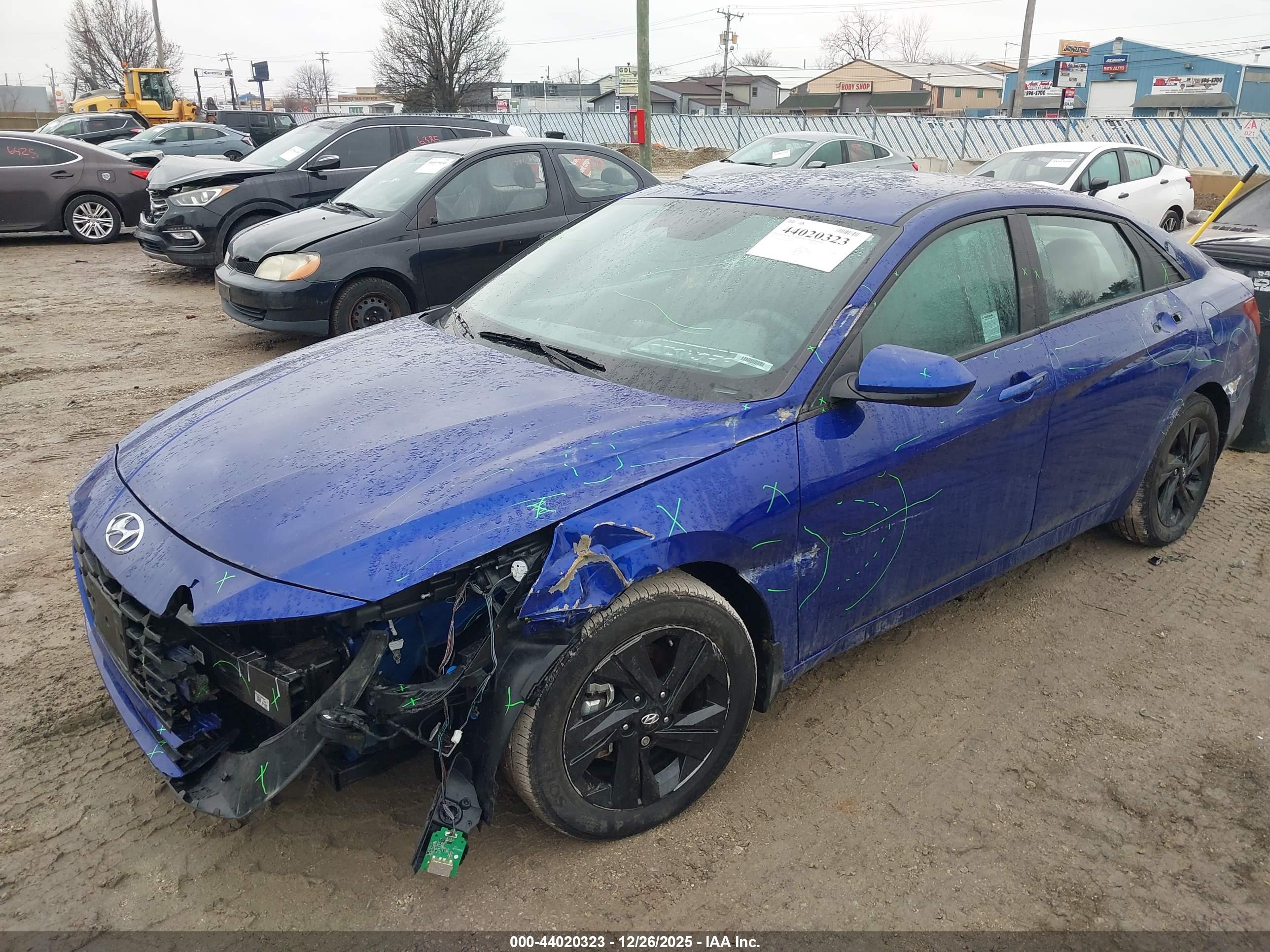 HYUNDAI ELANTRA image 2