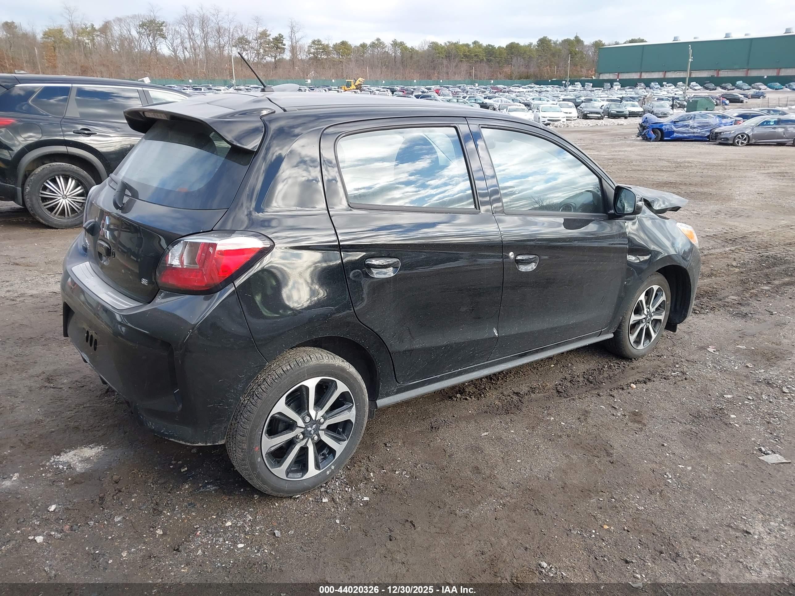 MITSUBISHI MIRAGE image 4