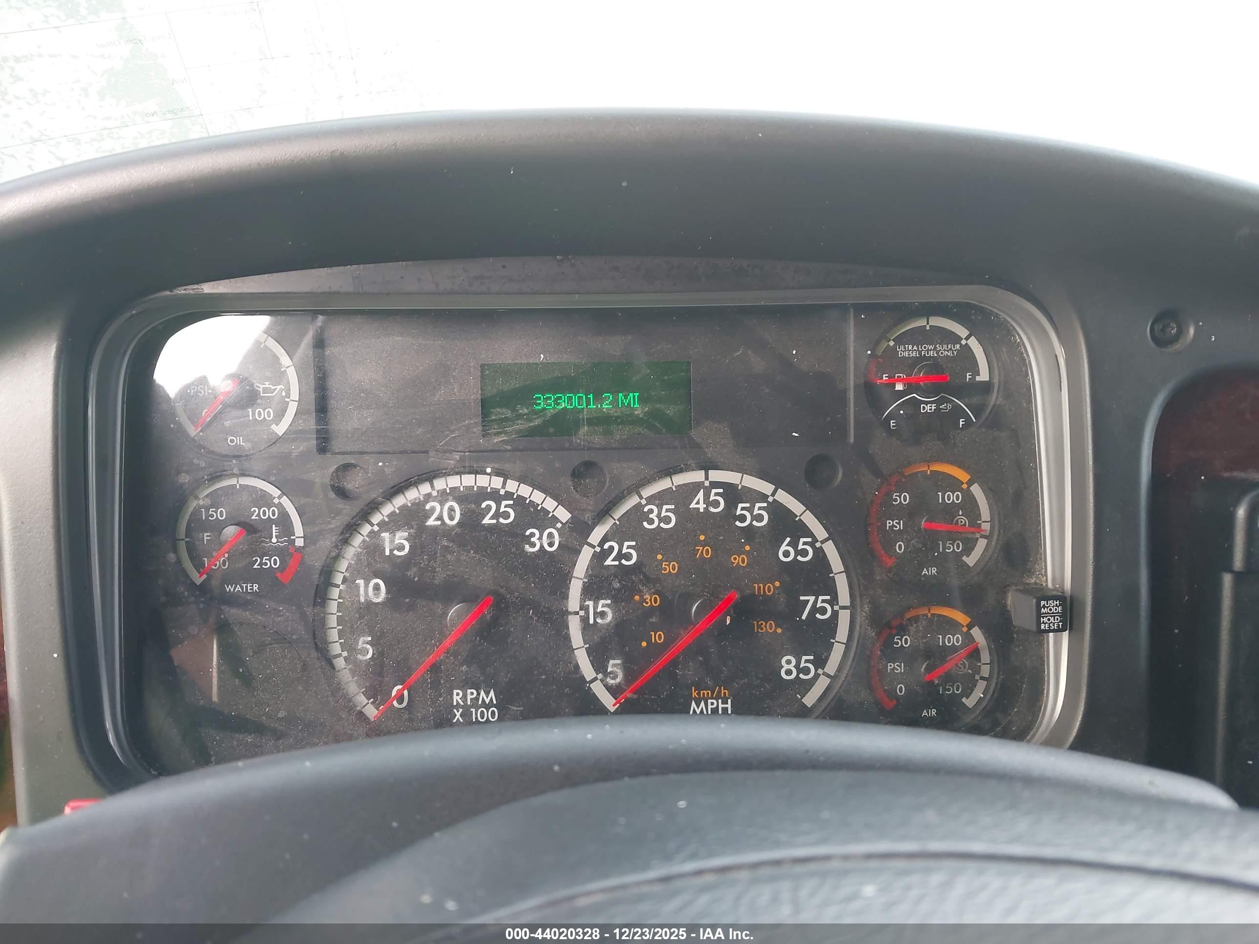 FREIGHTLINER M2 image 6
