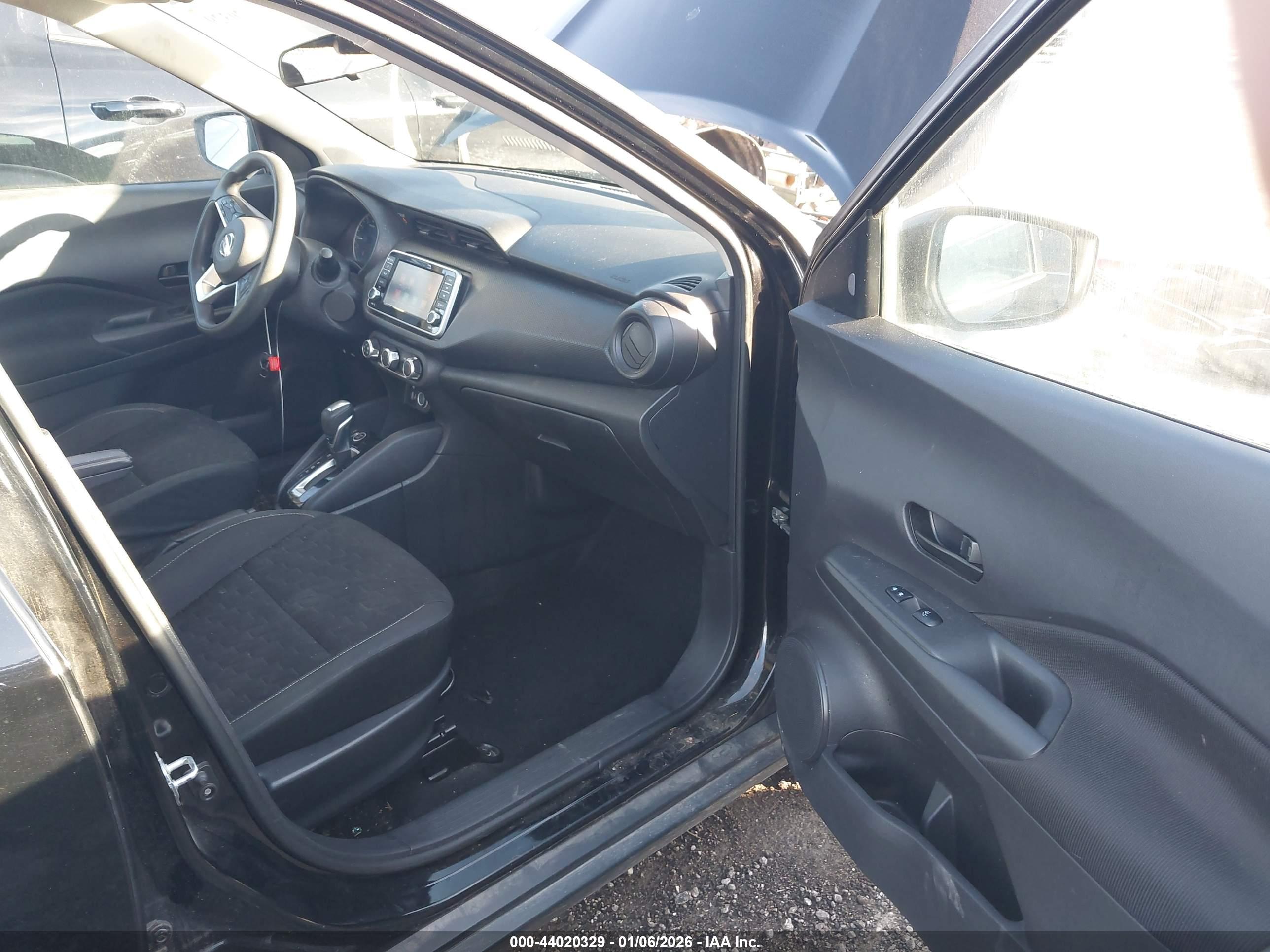 NISSAN KICKS image 5