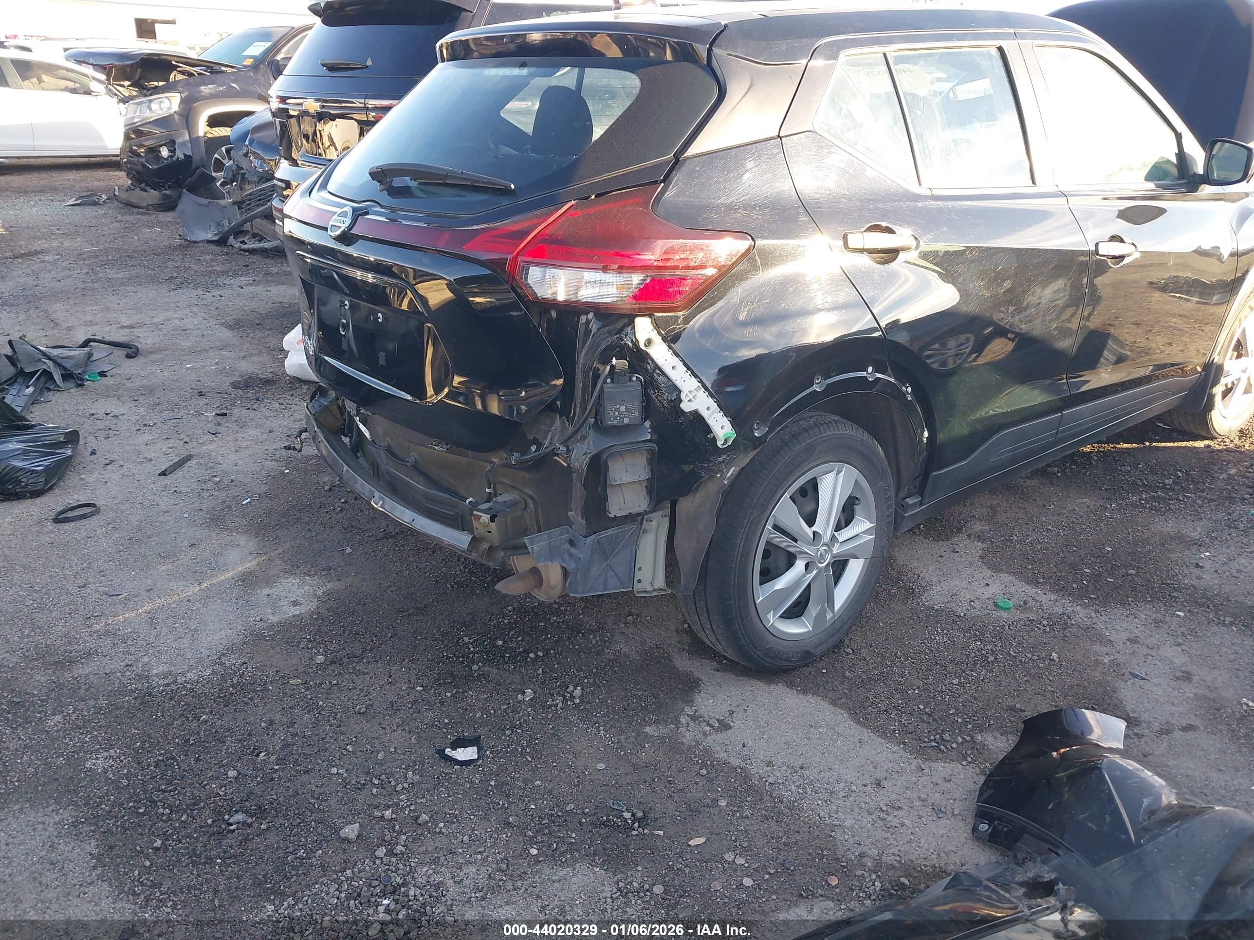 NISSAN KICKS image 6