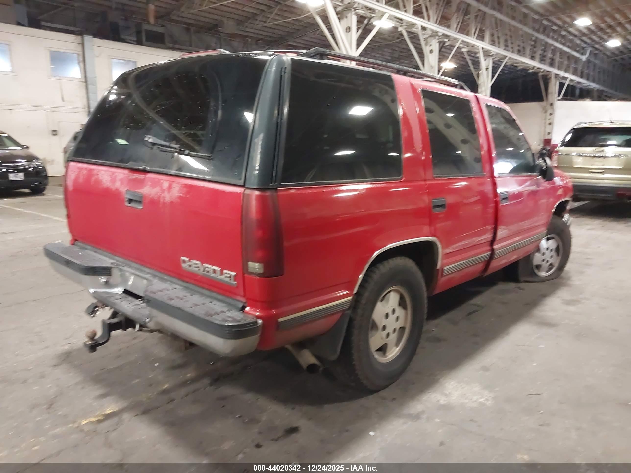 CHEVROLET TAHOE image 4