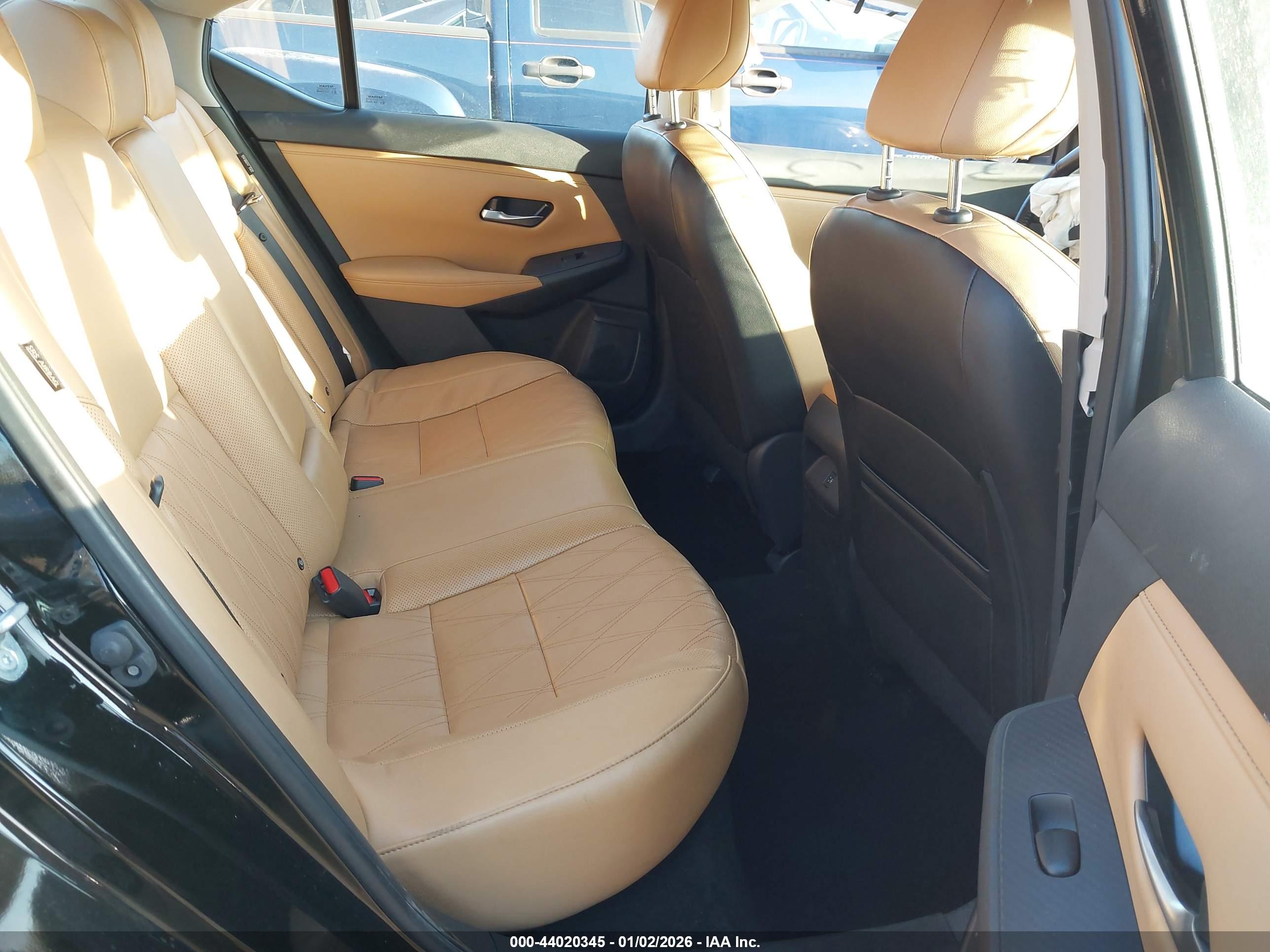 NISSAN SENTRA image 8