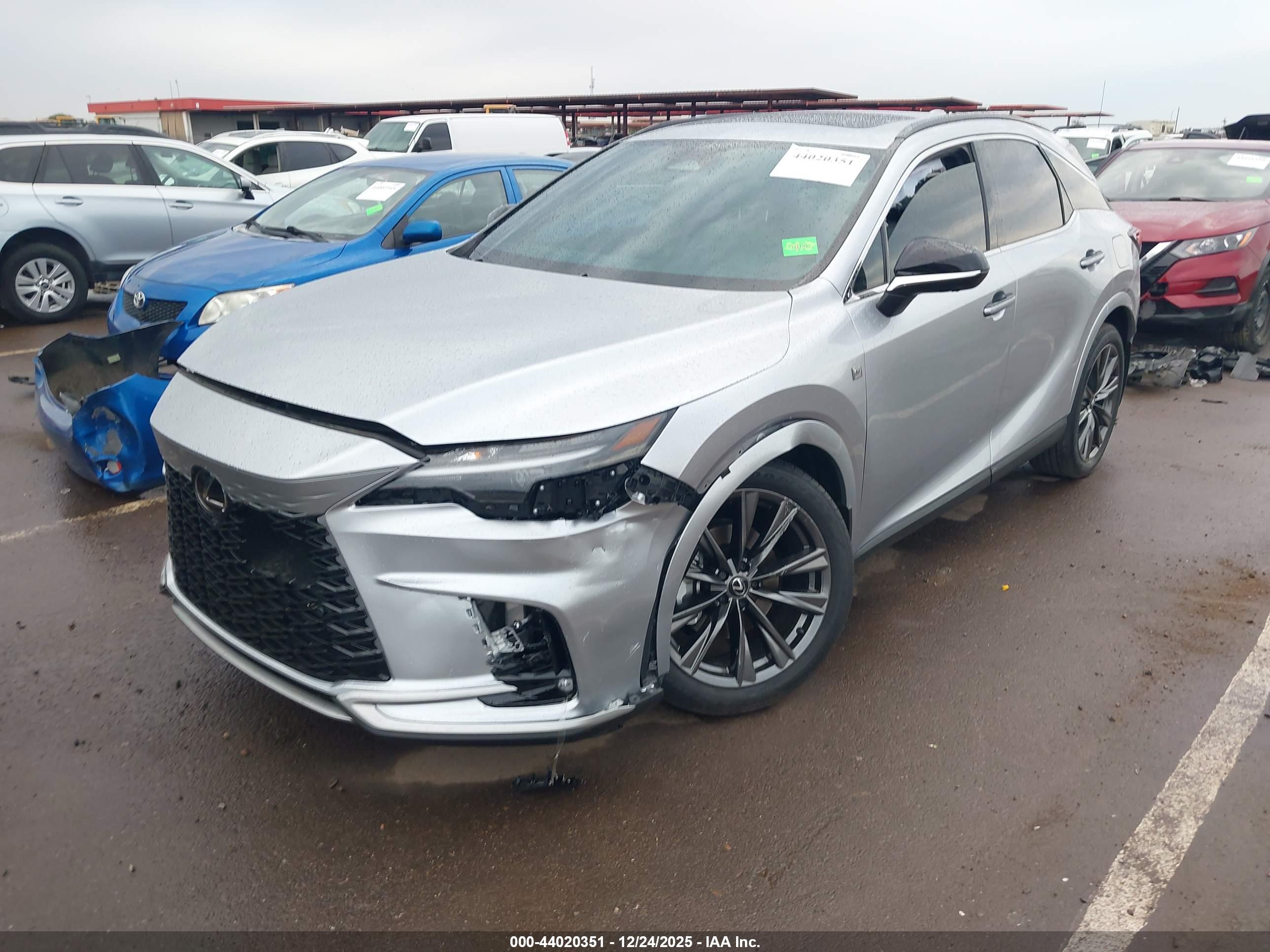 LEXUS RX image 2