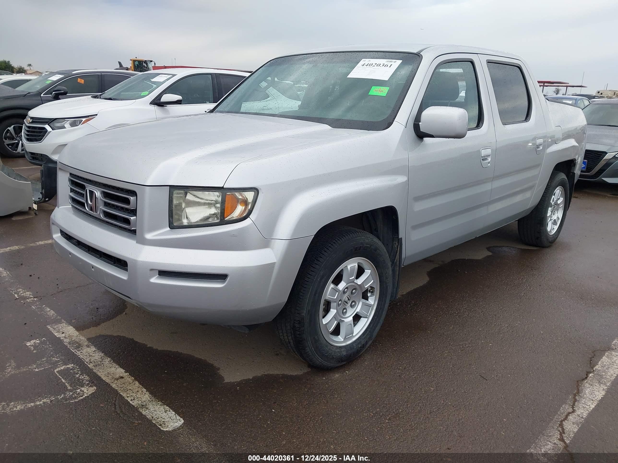 HONDA RIDGELINE image 2