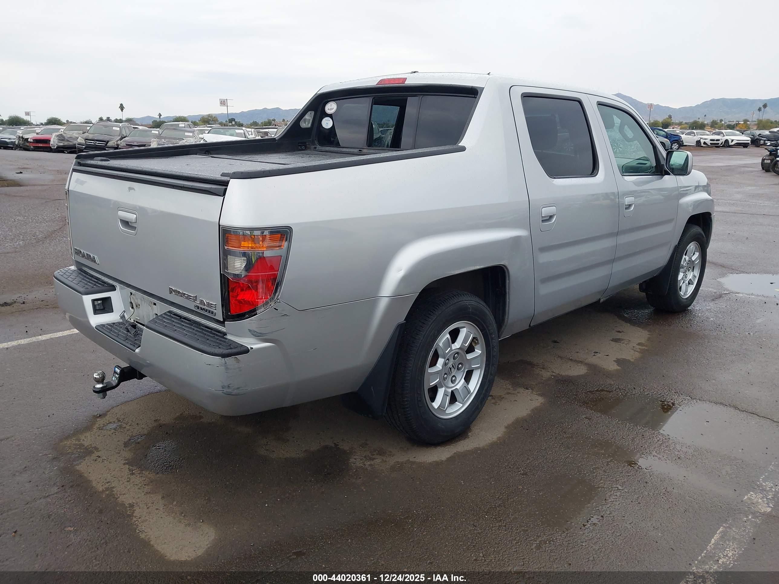 HONDA RIDGELINE image 4