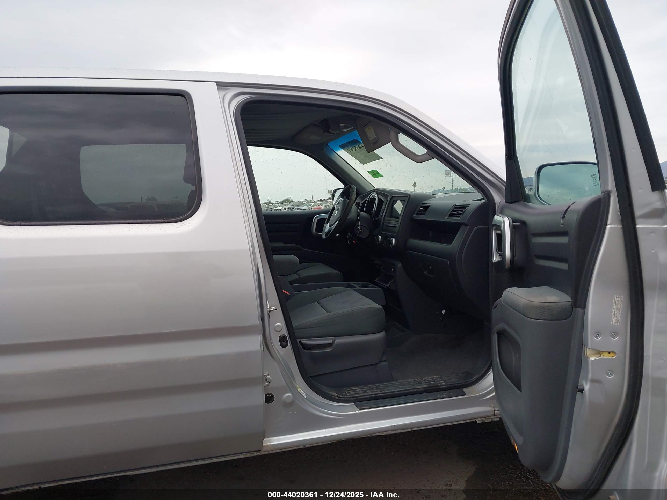 HONDA RIDGELINE image 5