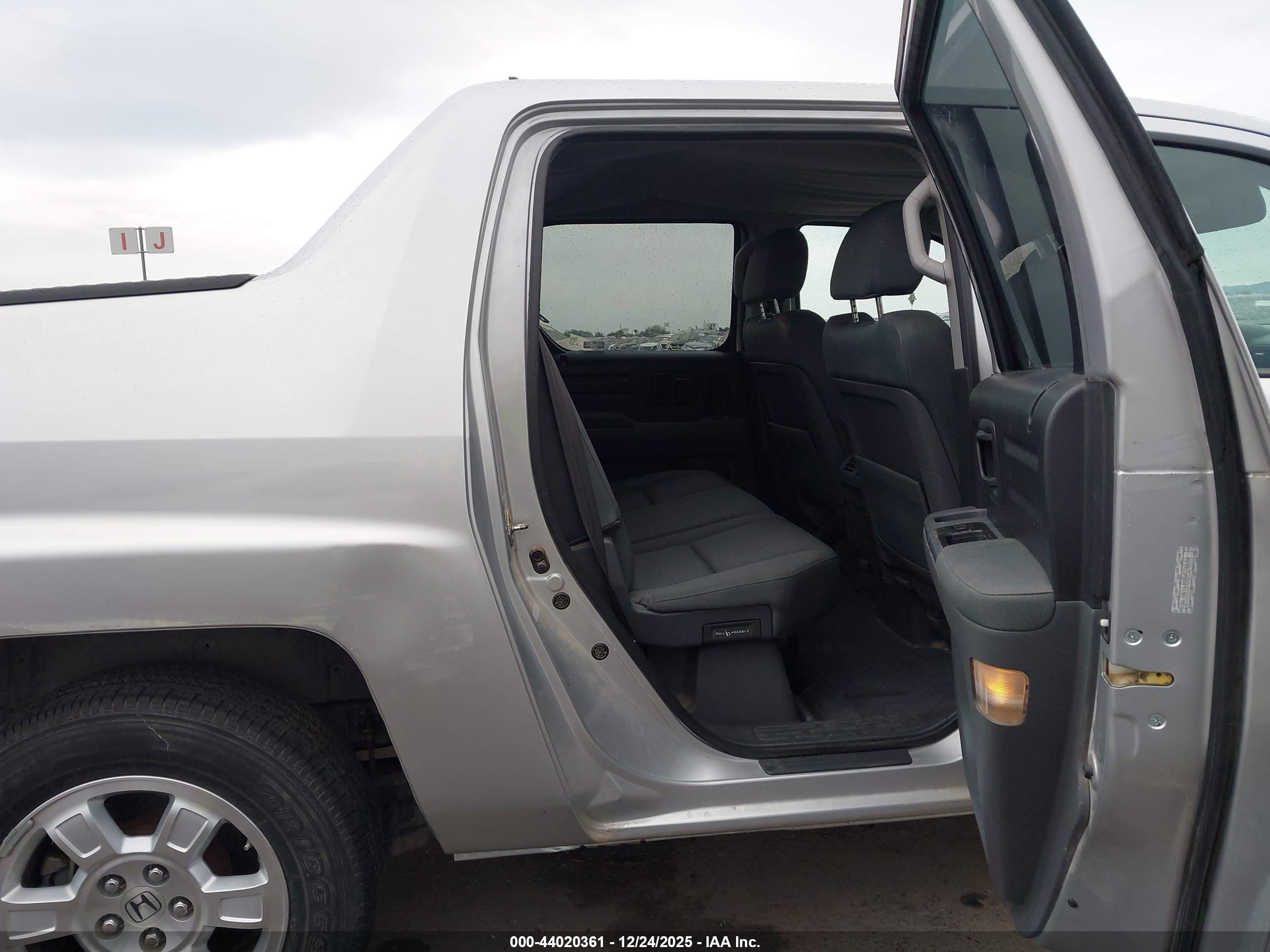 HONDA RIDGELINE image 8