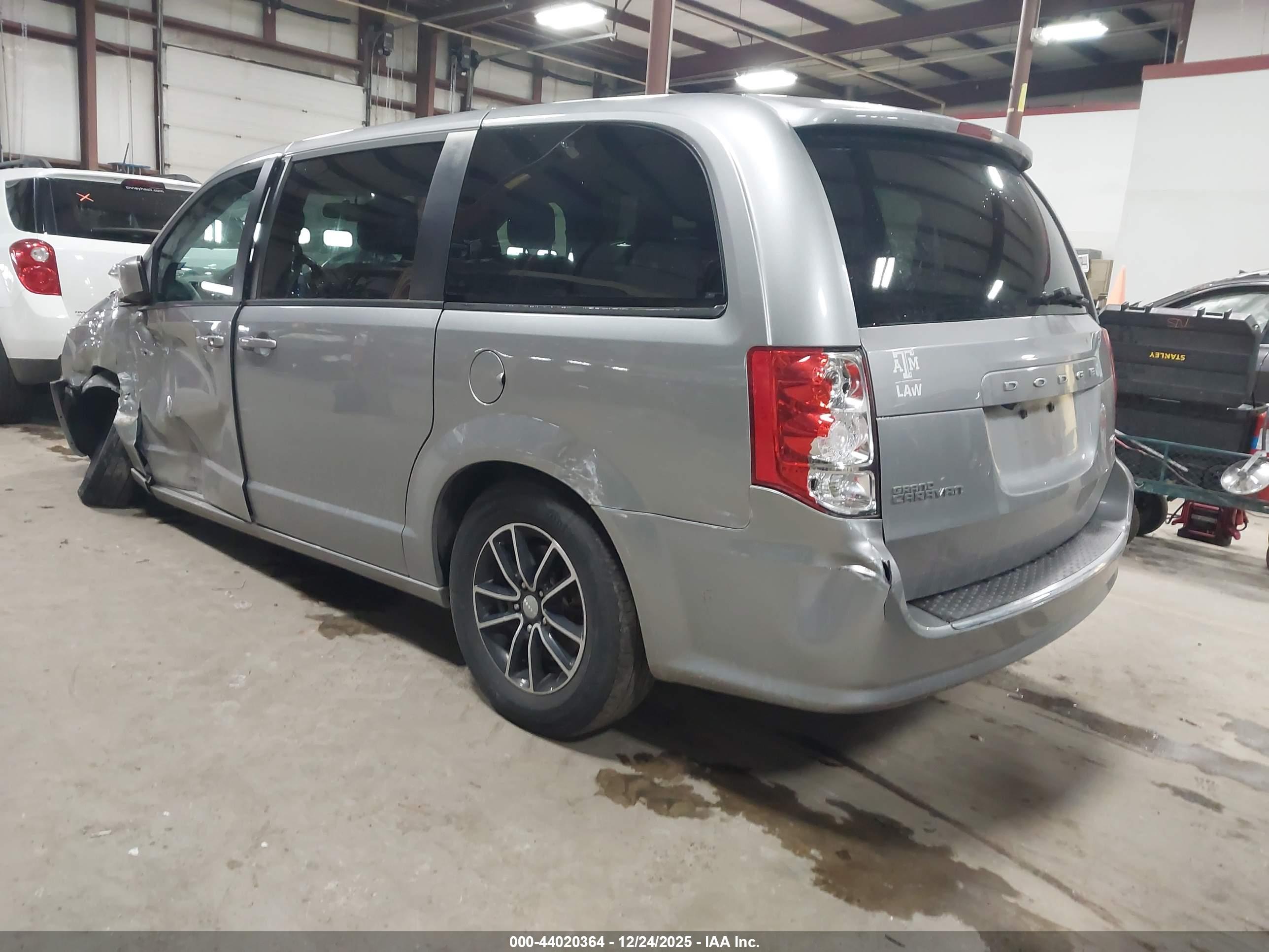 DODGE GRAND image 3